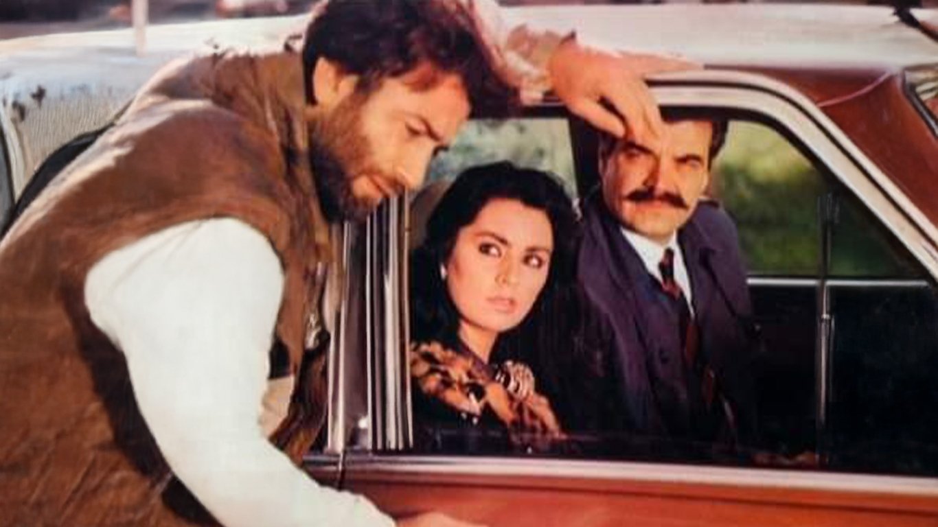 Backdrop for Yaşadıkça