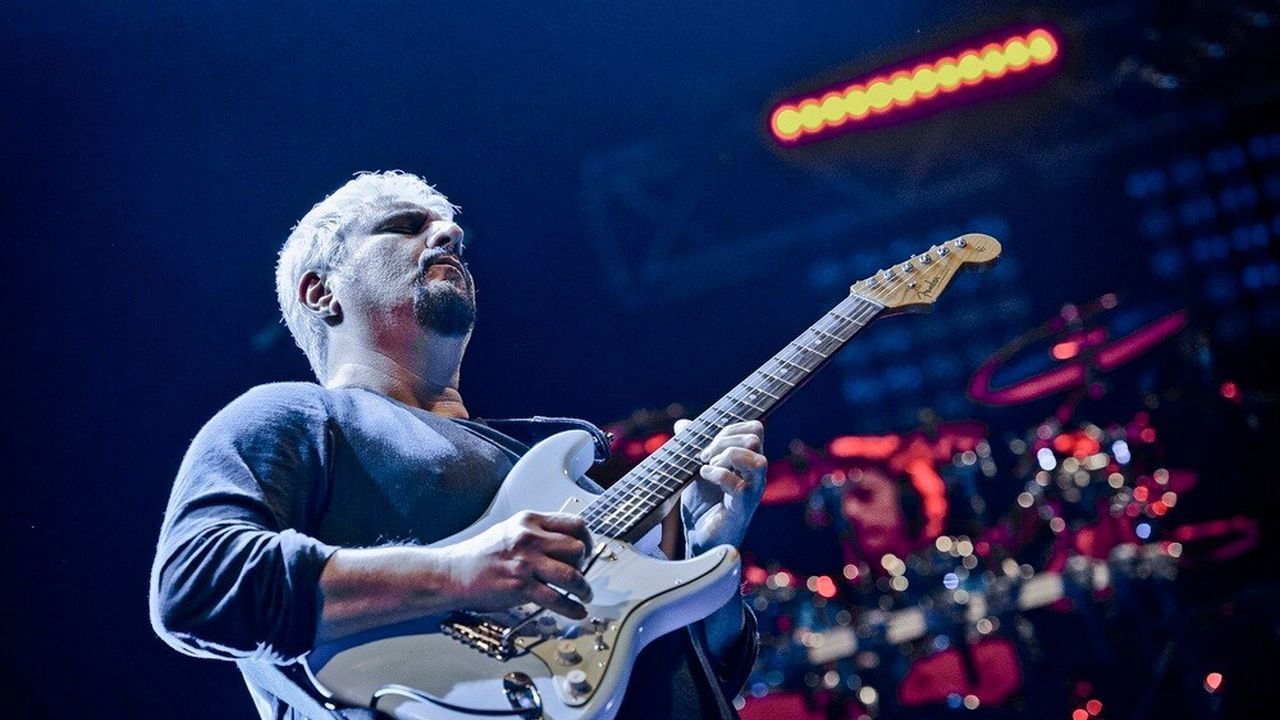 Backdrop for Pino Daniele - Il tempo resterà