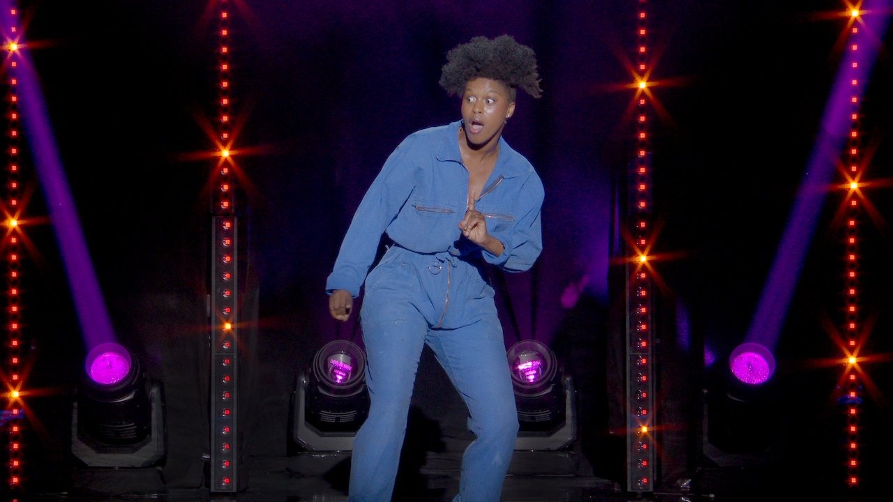 Backdrop for Fadily Camara: La plus drôle de tes copines