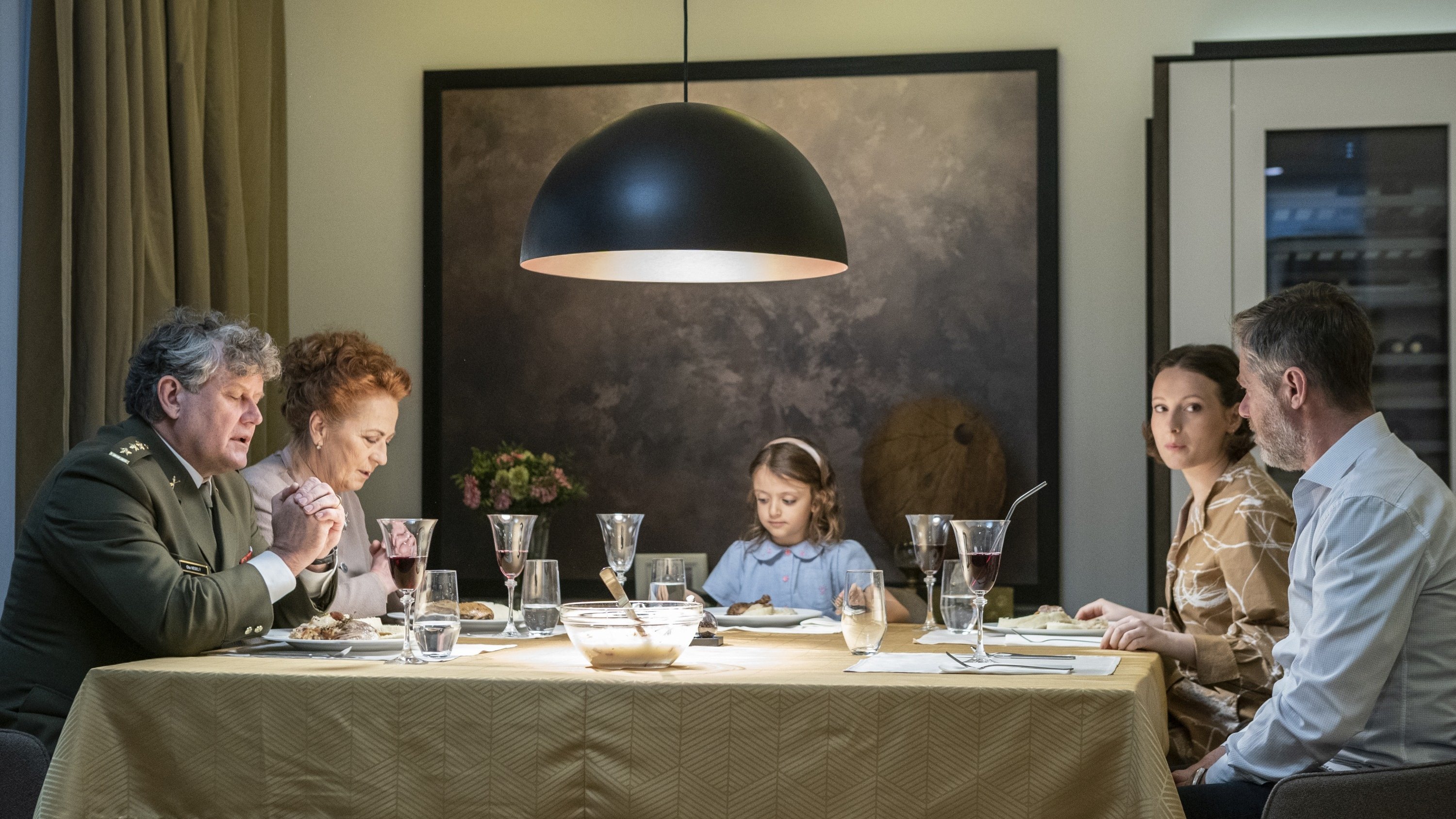 Backdrop for Bezva zuby na zásnuby