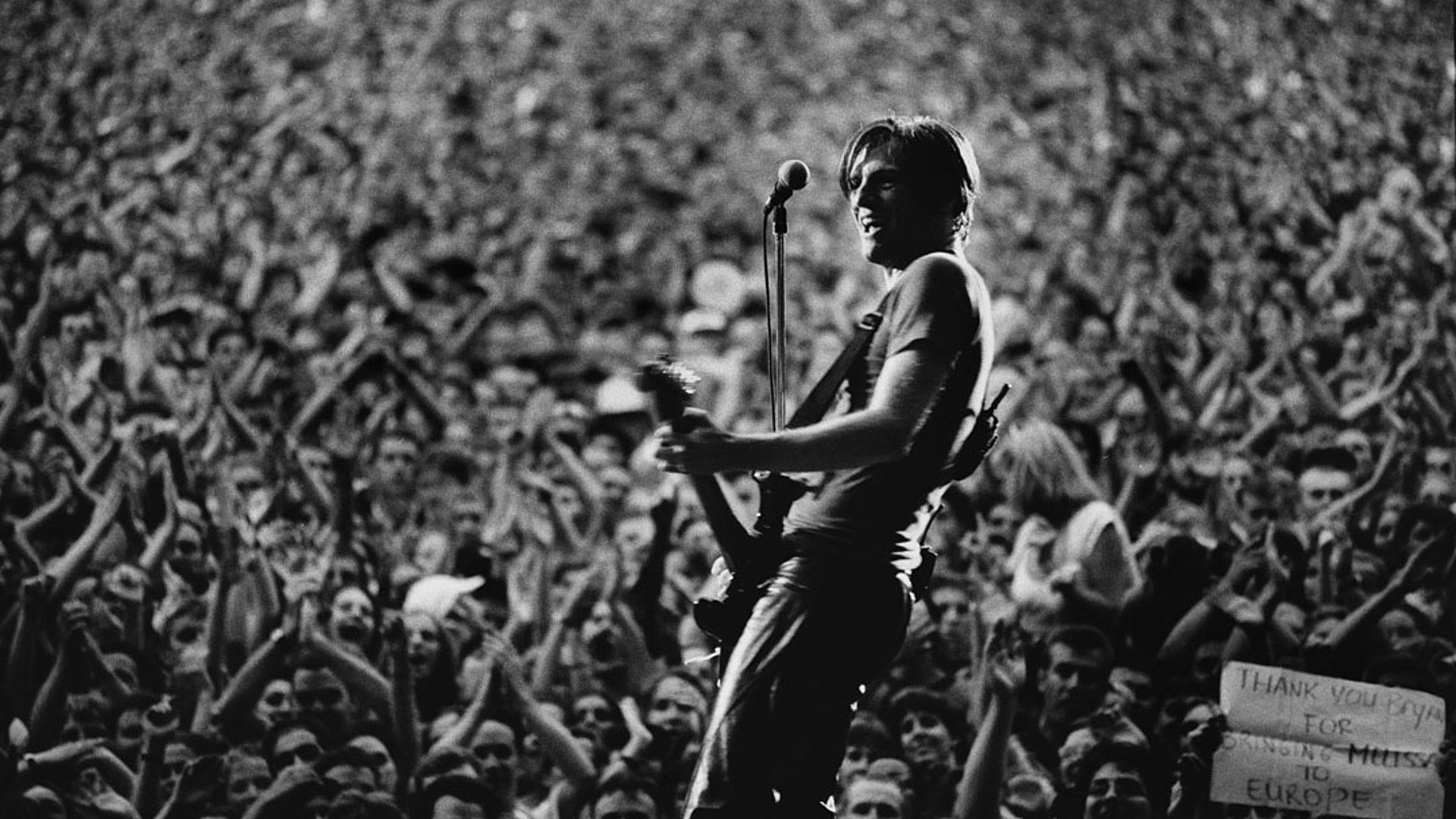 Backdrop for Bryan Adams - Wembley Live 1996