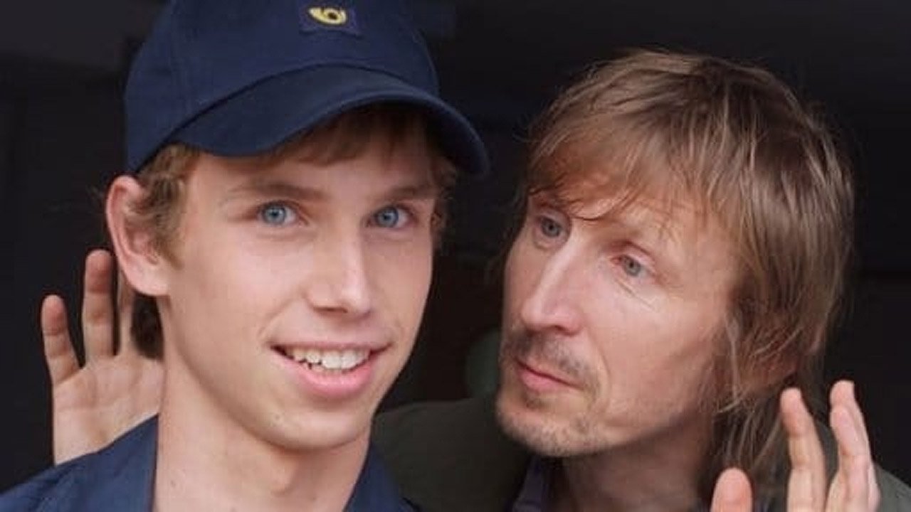 Backdrop for Poste restante