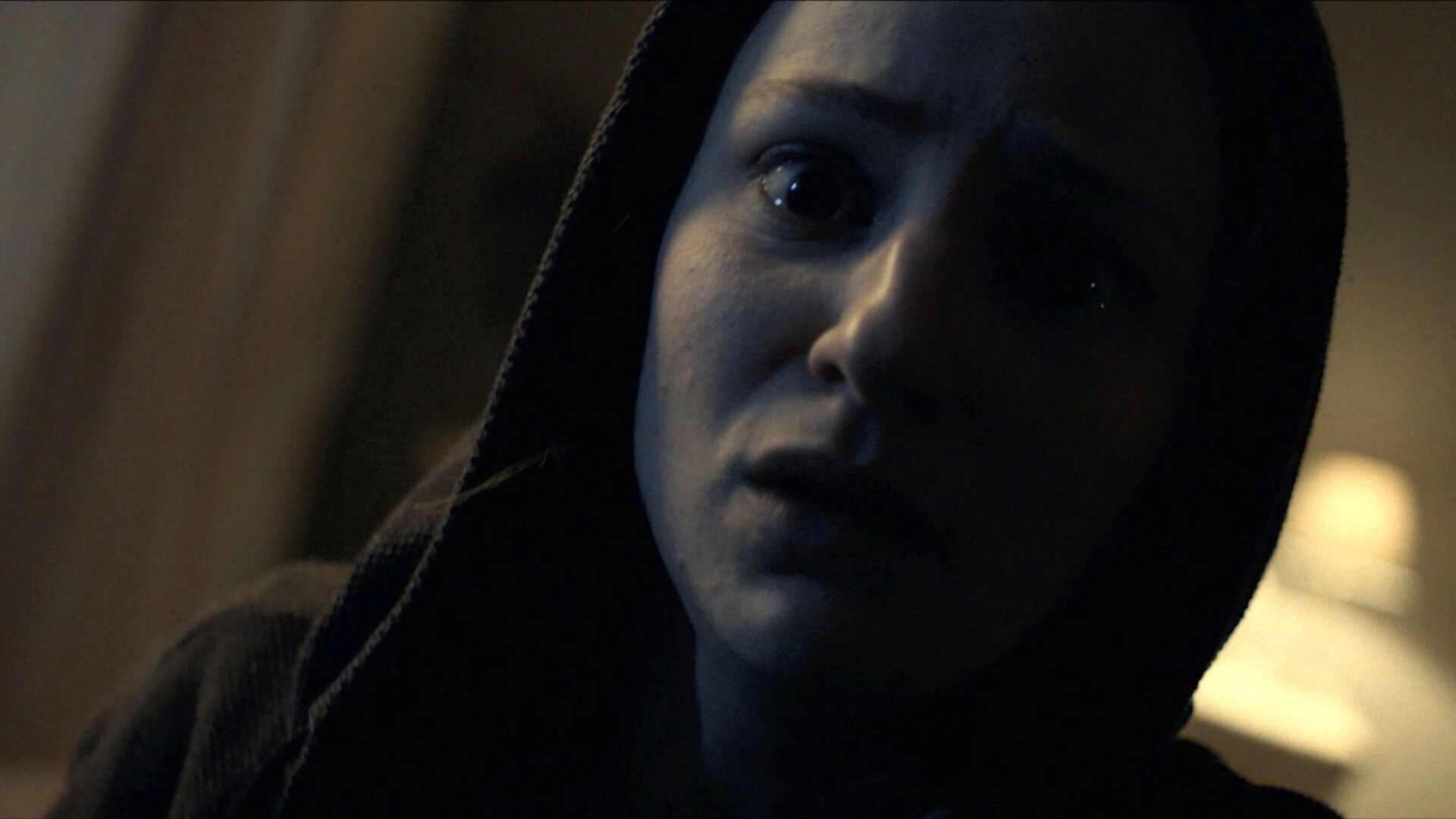 Backdrop for Contact Inconnu