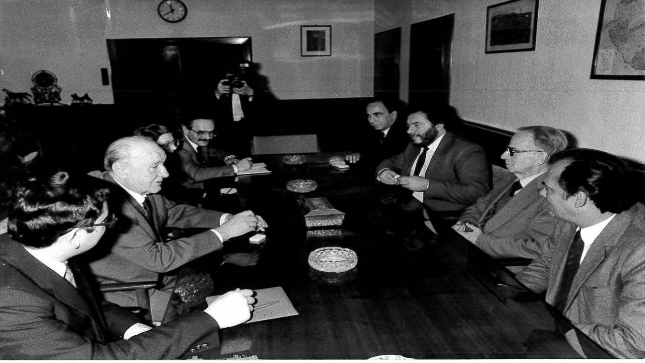 Backdrop for Giocondo Dias – Ilustre Clandestino