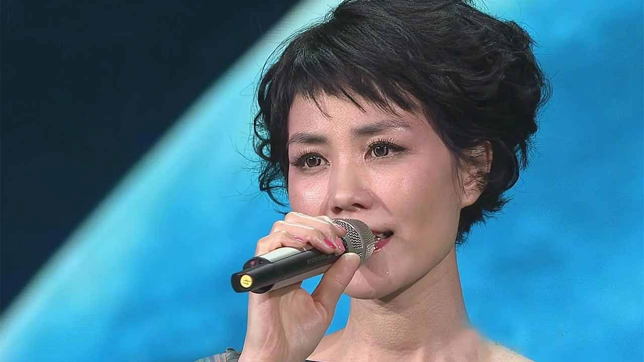 Backdrop for 王菲《匆匆那年》