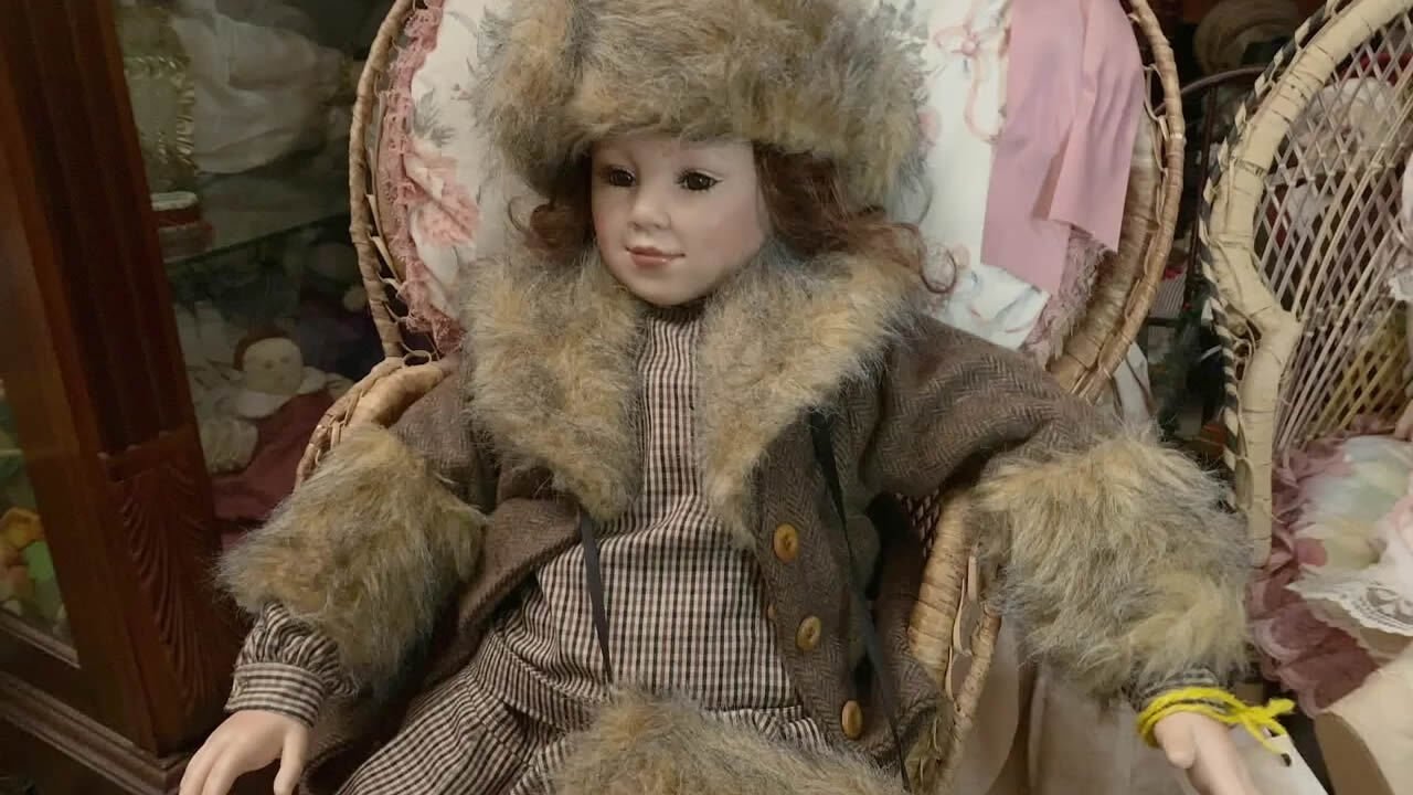 Backdrop for Doll Face