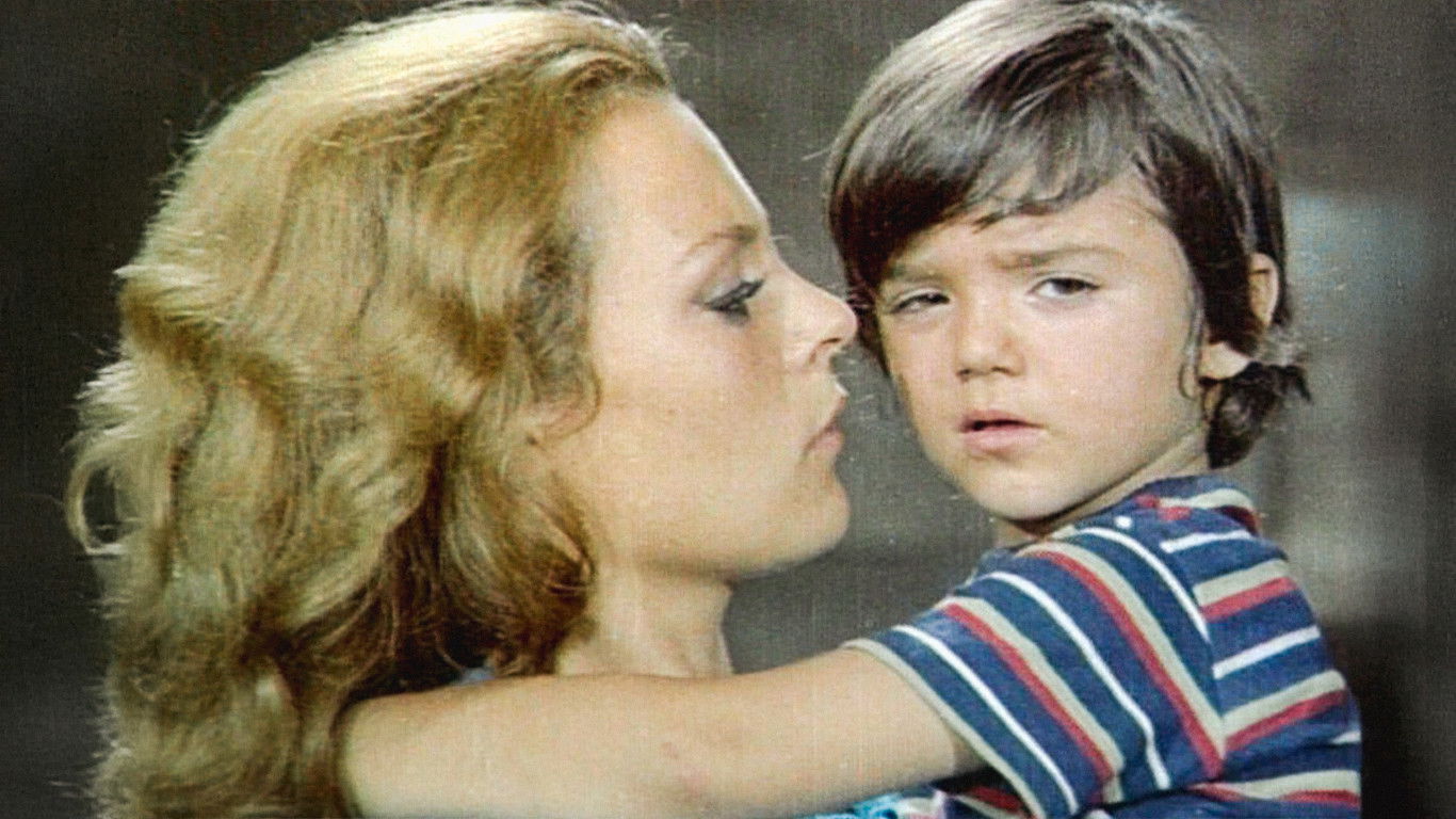 Backdrop for Sezercik Yavrum Benim