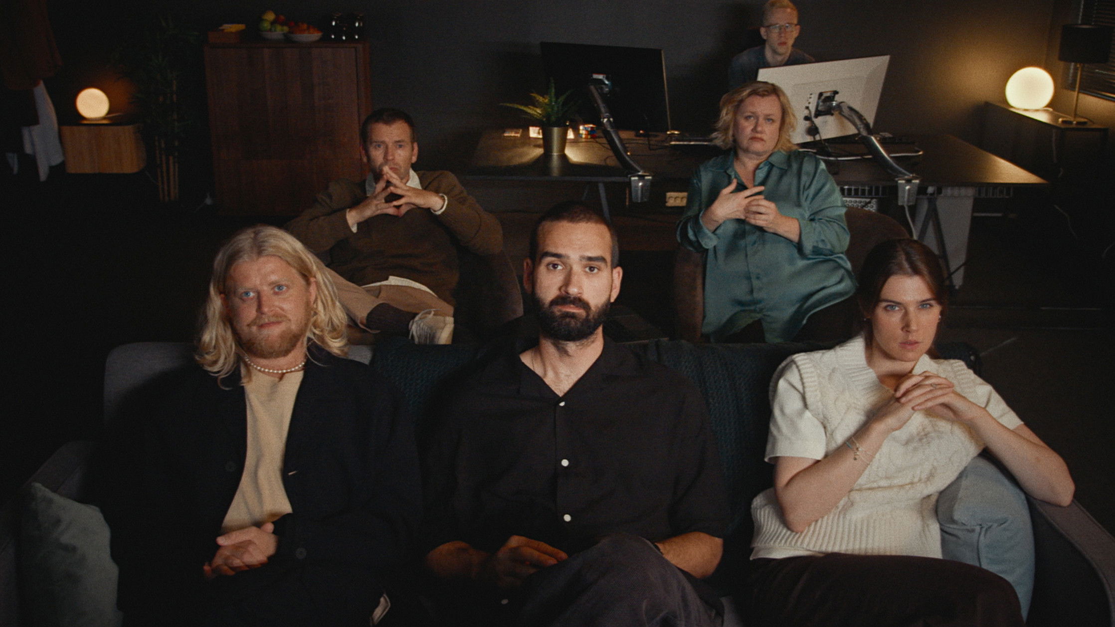 Backdrop for Offline