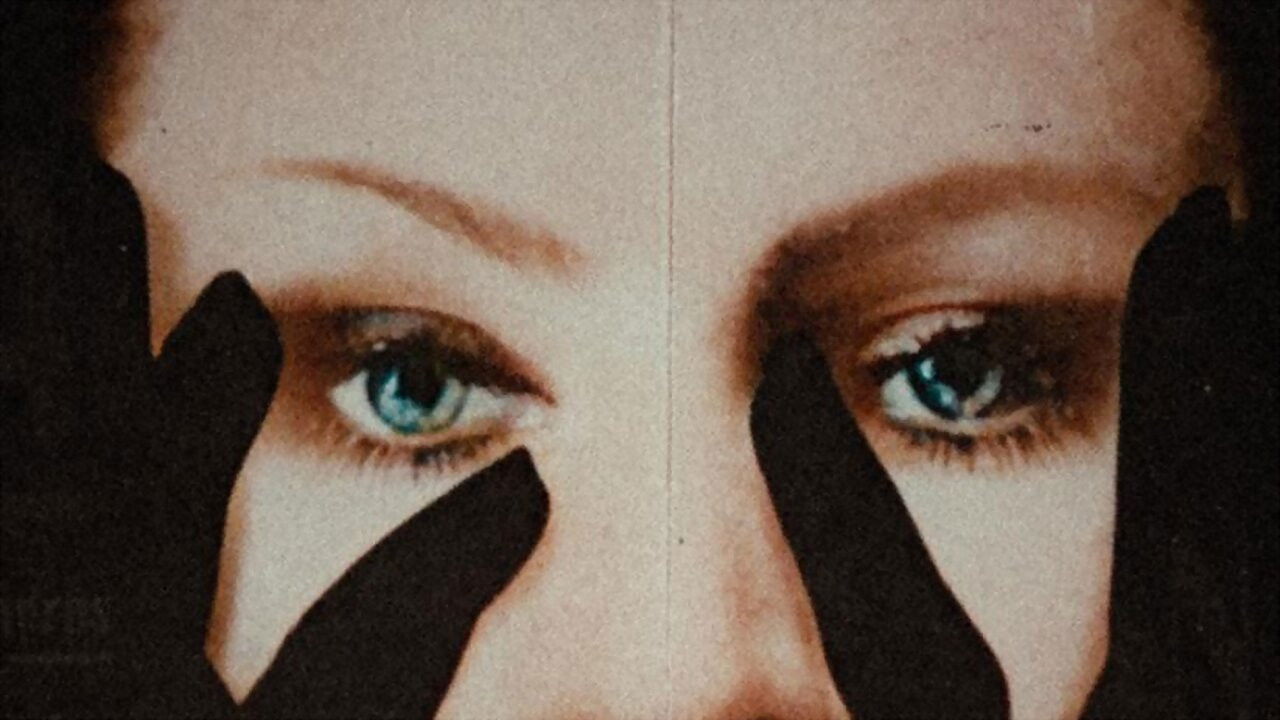 Backdrop for El enigma Nadiuska