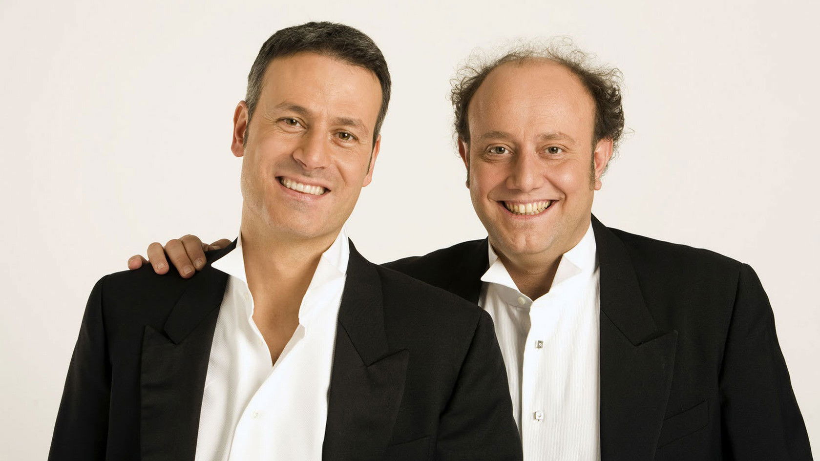 Backdrop for Ale & Franz The Sketch Show