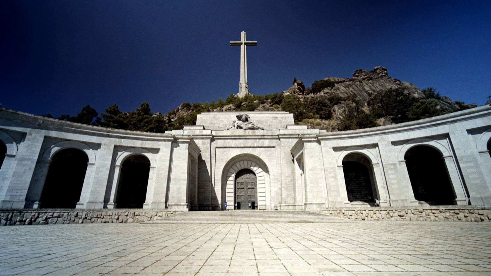 Backdrop for Megaestructuras franquistas