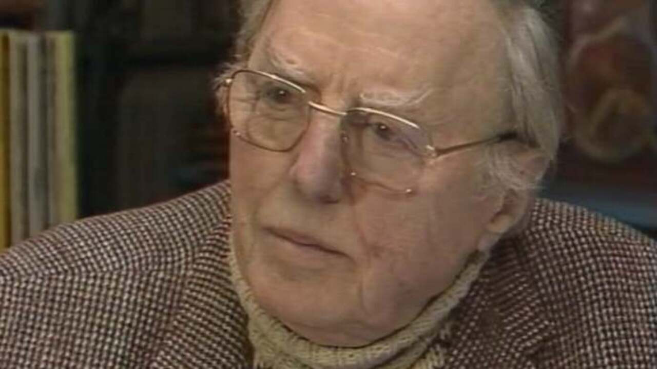 Backdrop for Drôle d'oiseau