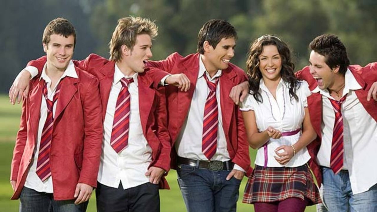 Backdrop for Niños Ricos, Pobres Padres