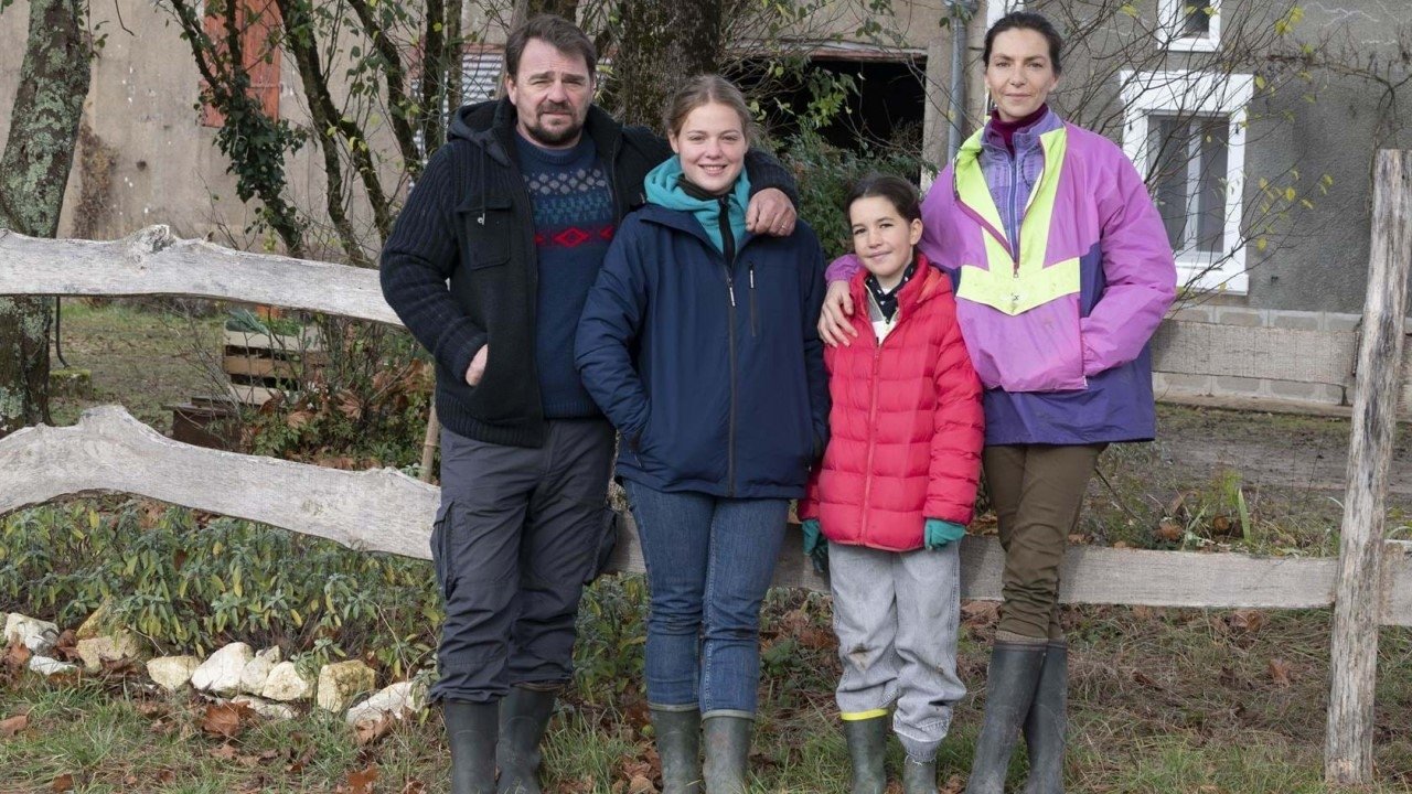 Backdrop for Fille de paysan