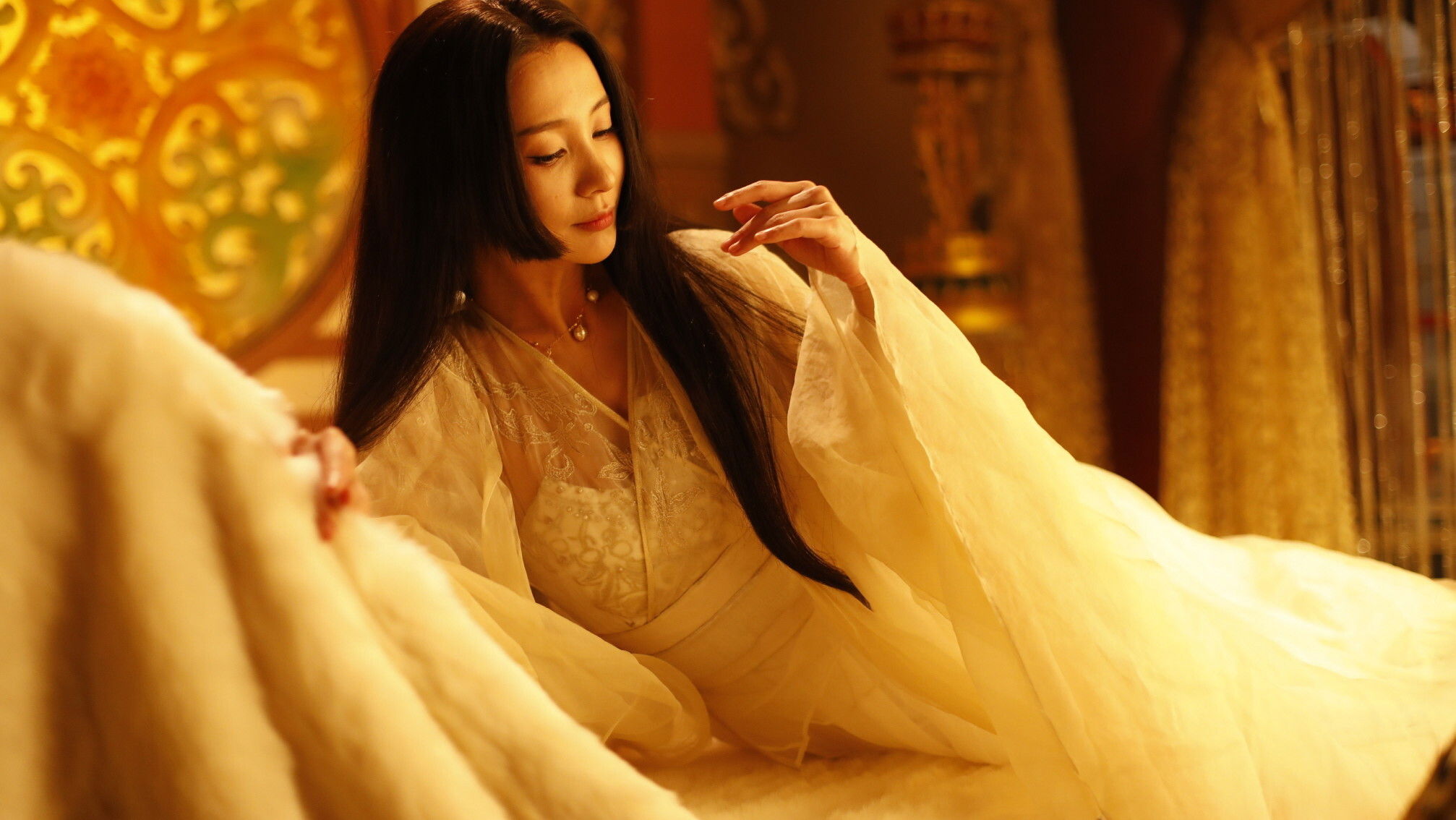 Backdrop for Assassination the Queen