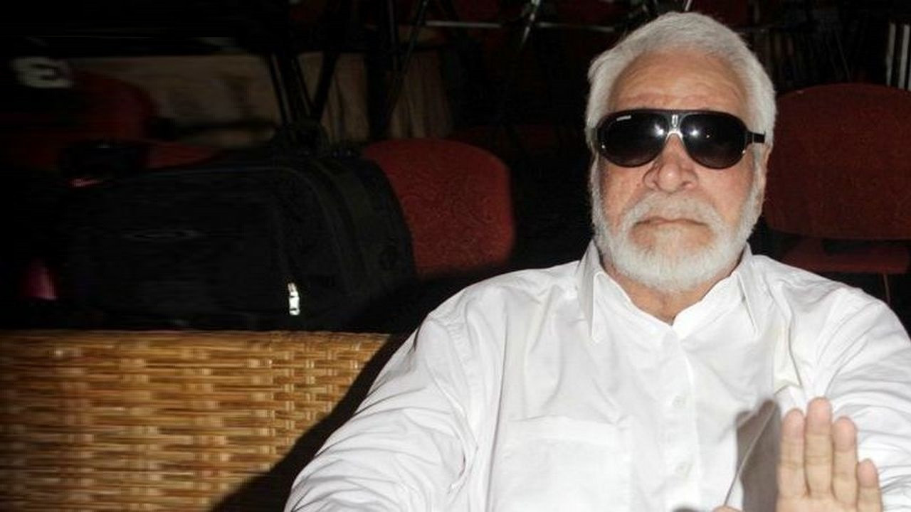 Backdrop for Hasna Mat