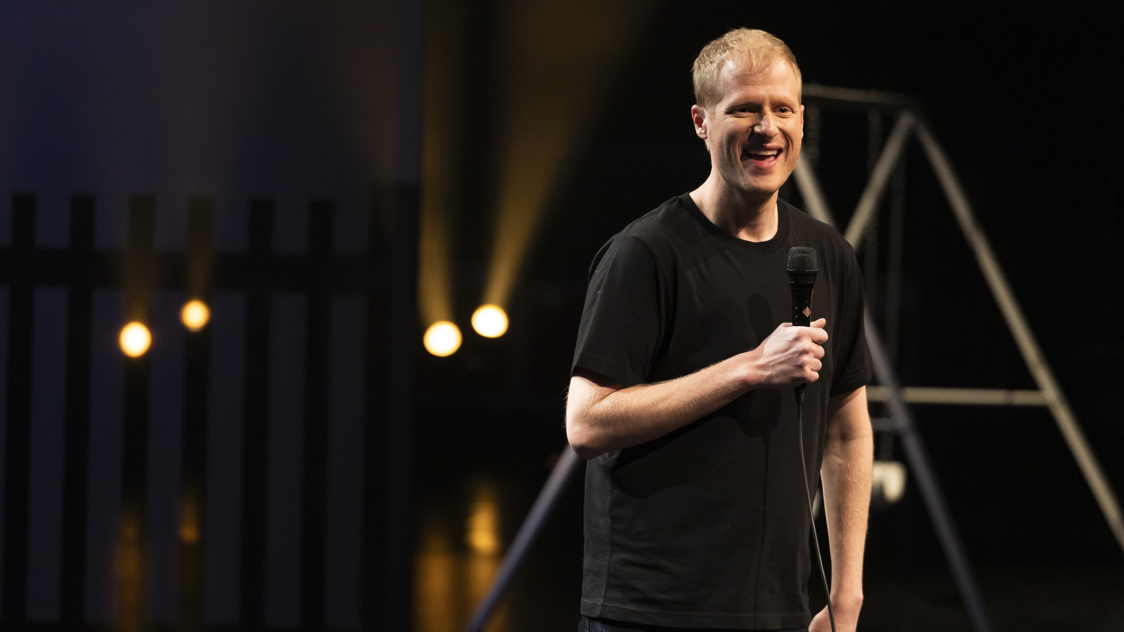 Backdrop for Simon Leblanc - Déjà