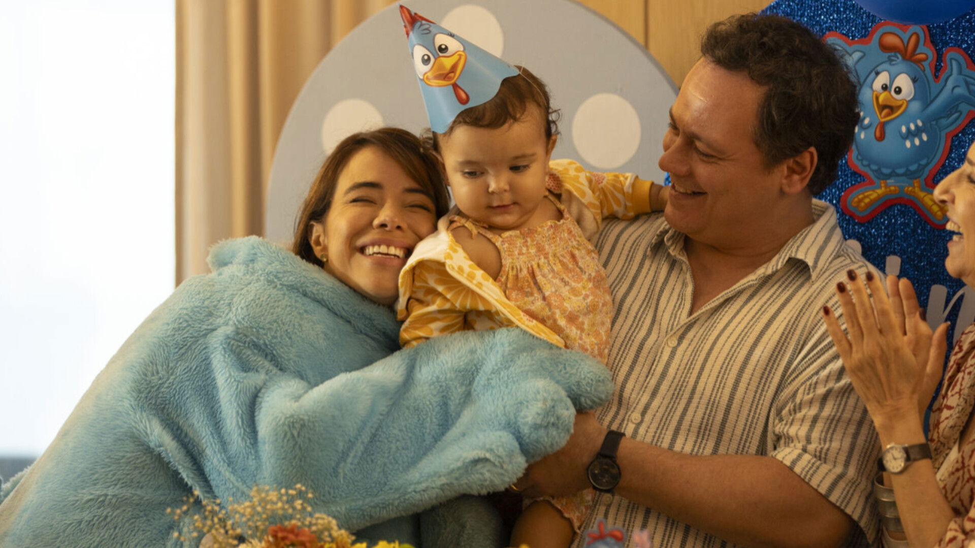 Backdrop for Mãe Fora da Caixa