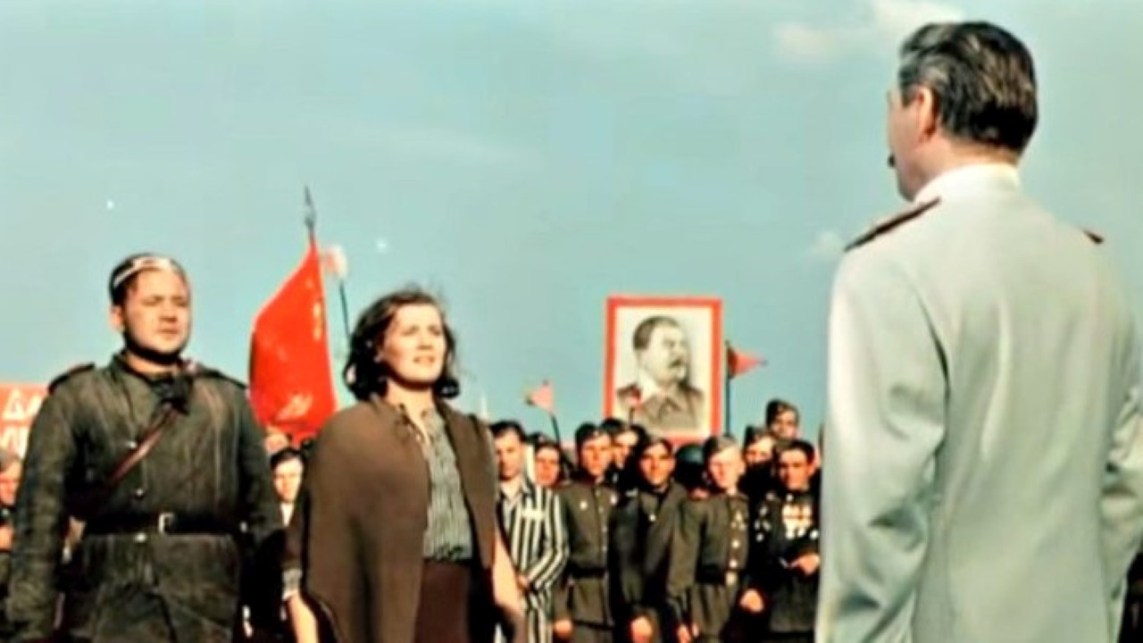 Backdrop for The Fall of Berlin