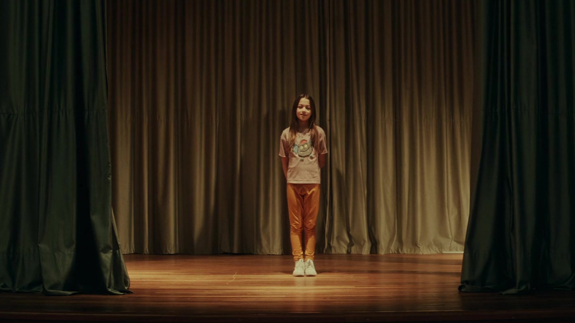 Backdrop for Cuatro paredes