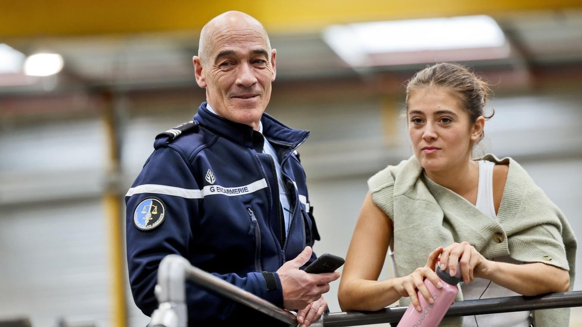 Backdrop for Meurtres en dentelles