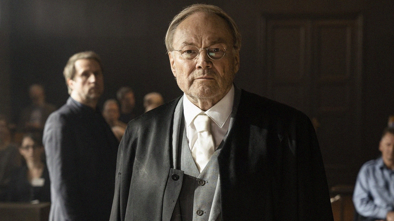 Backdrop for Ferdinand von Schirach: Feinde – Der Prozess