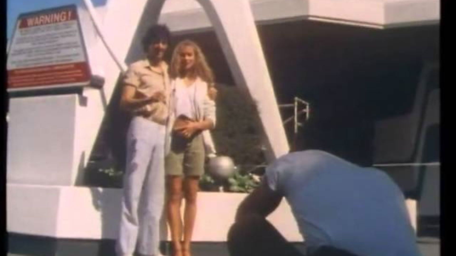 Backdrop for Chi mi aiuta?