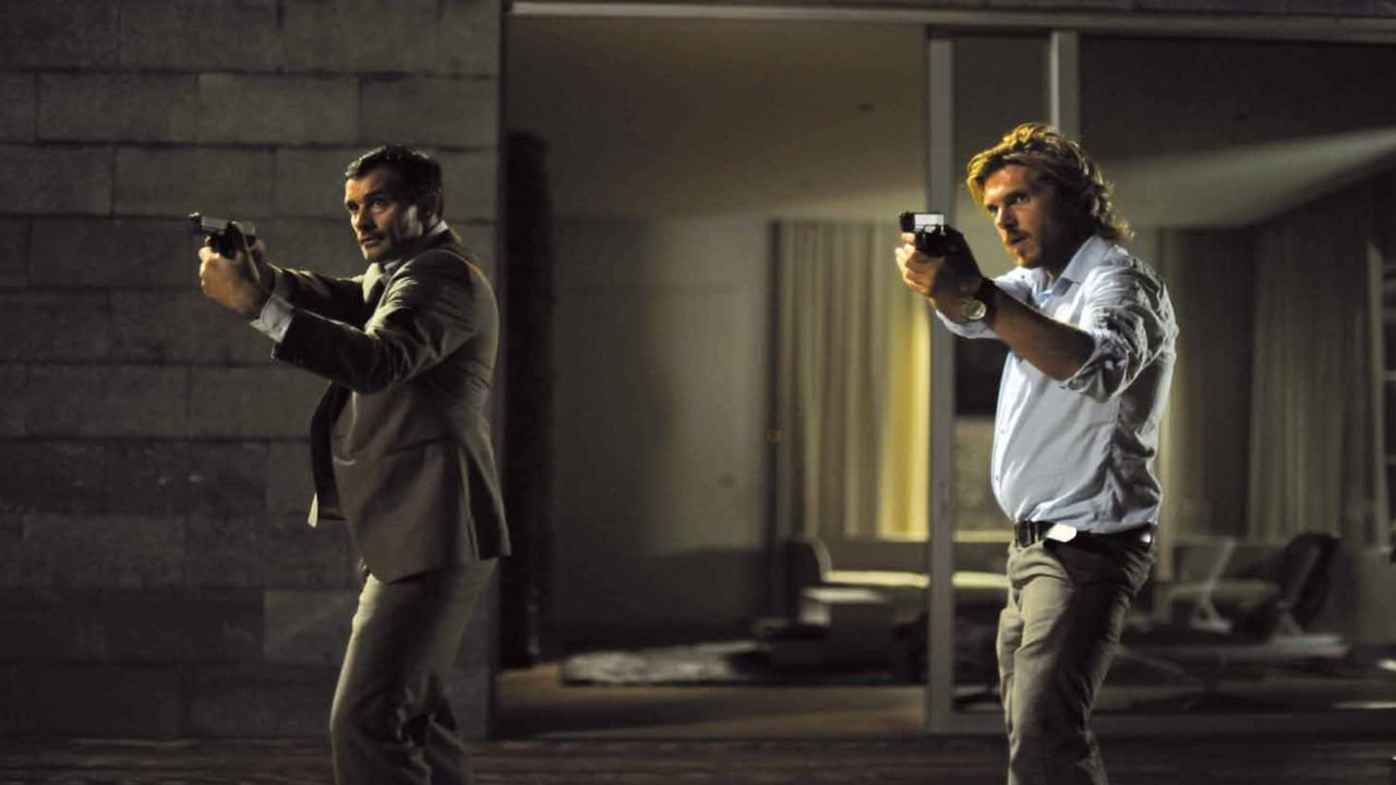 Backdrop for The Memory of a Killer