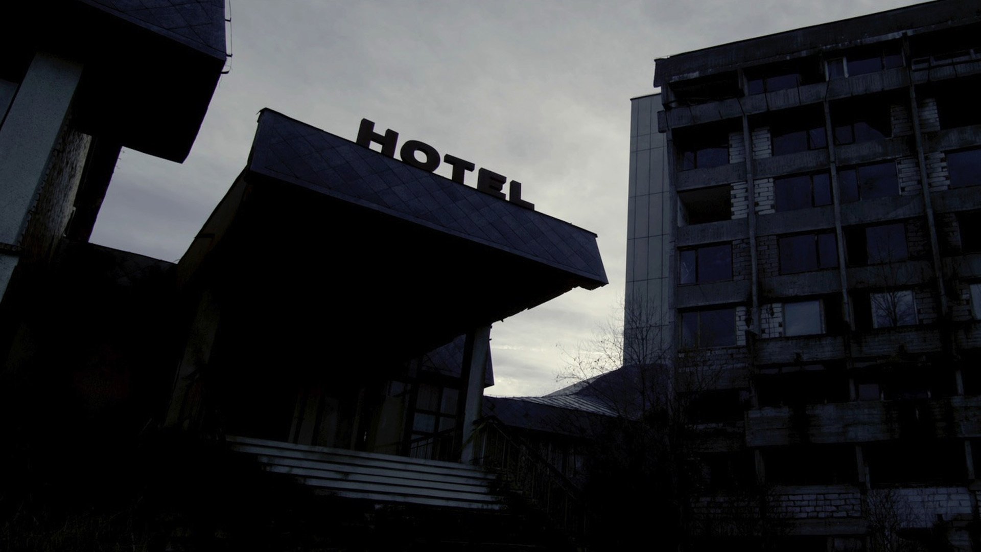 Backdrop for Hotel of the Damned
