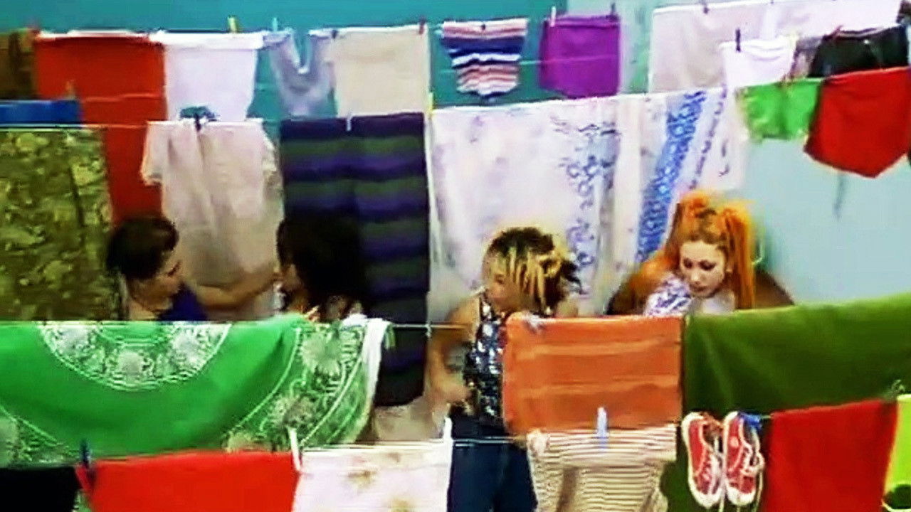 Backdrop for Vivir intentando