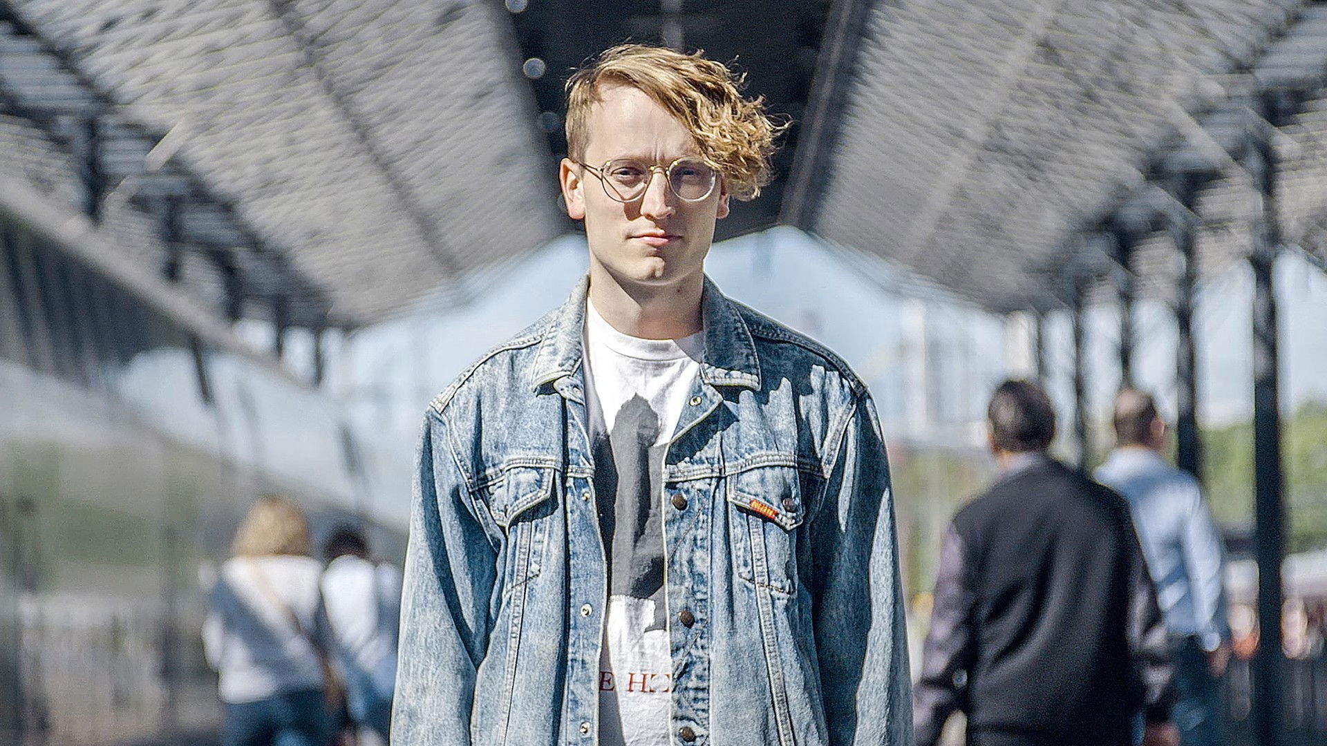 Backdrop for Outside the Box with Axel Åhman