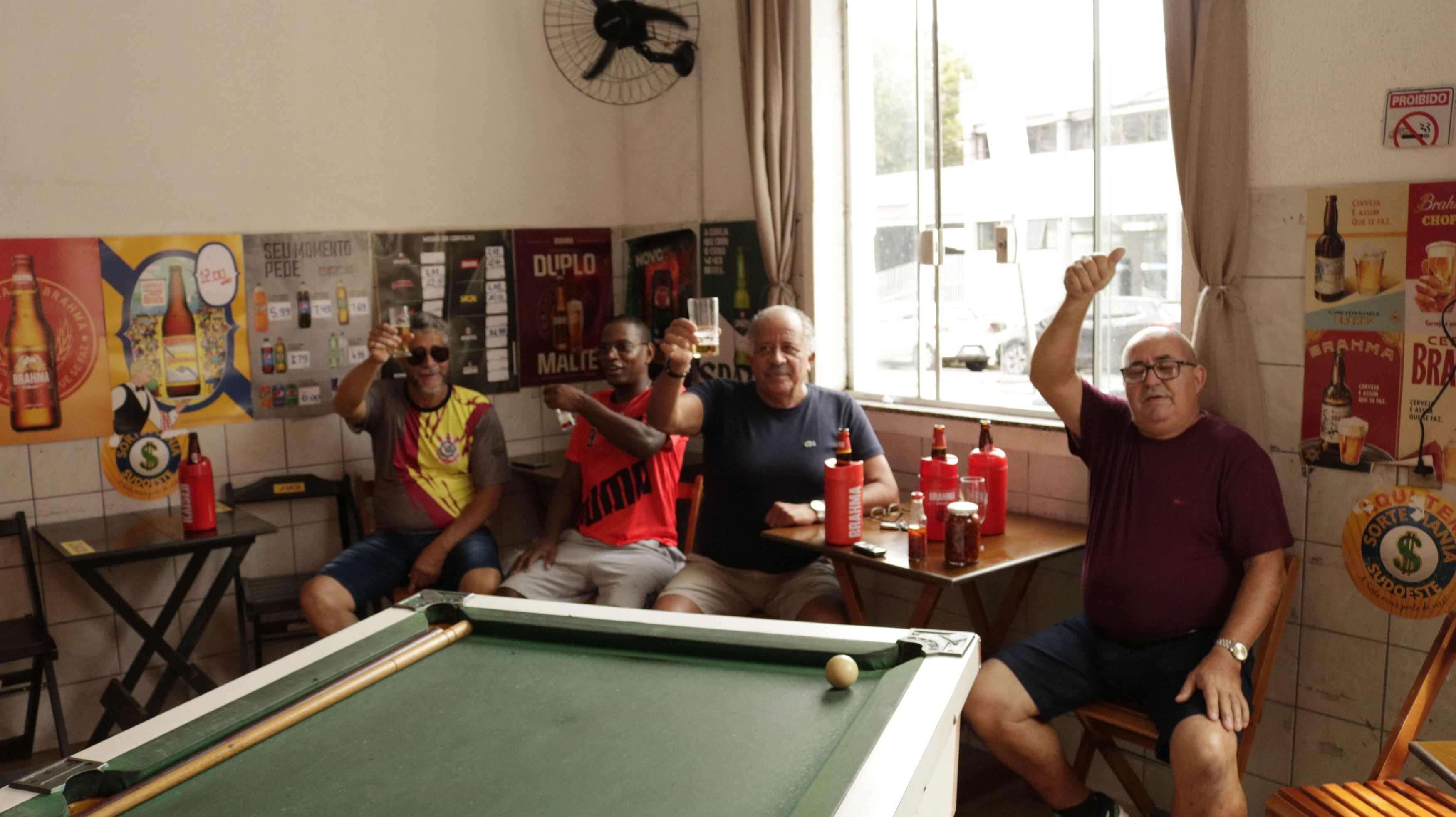 Backdrop for Fiado Só Amanhã