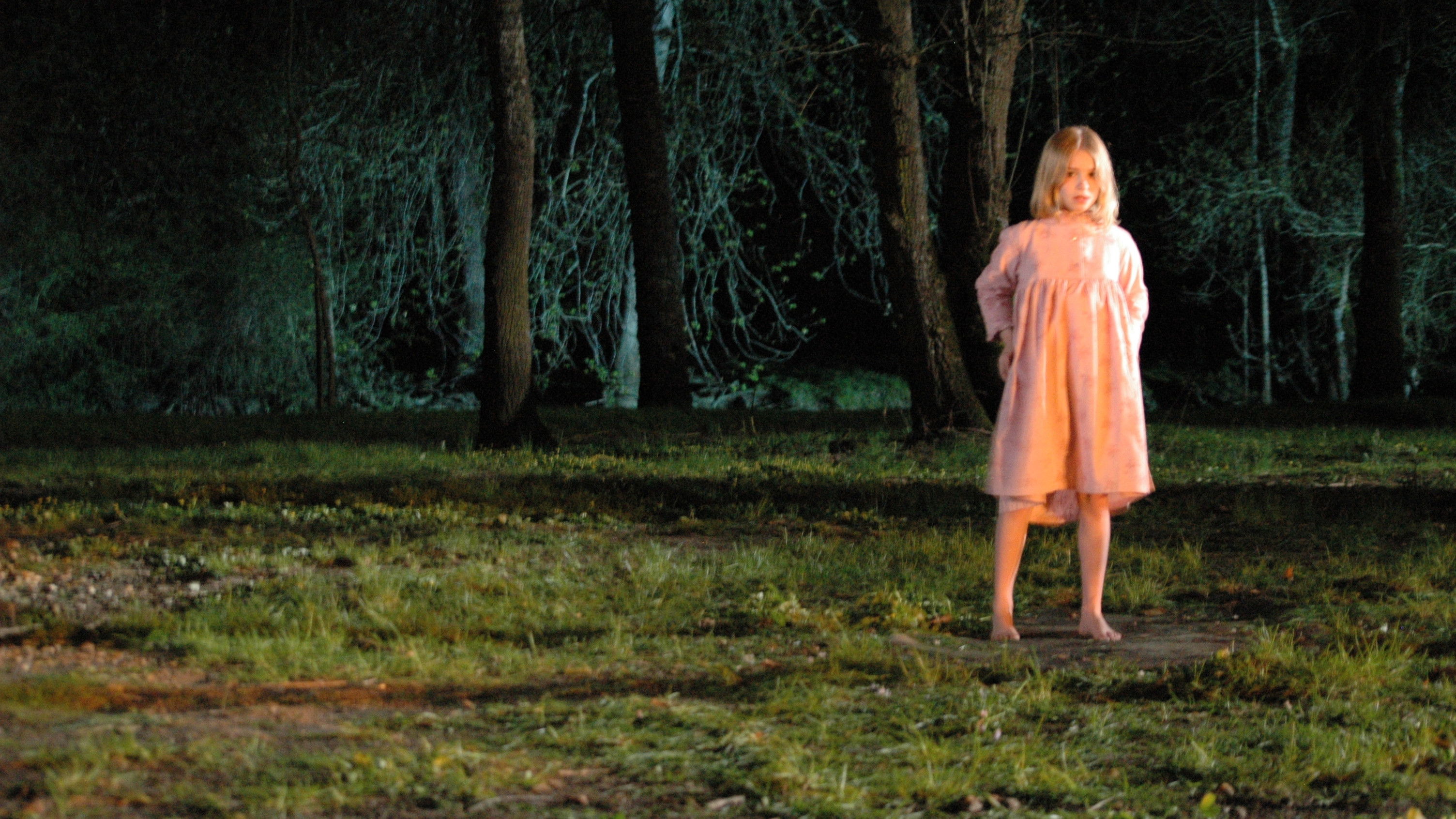 Backdrop for Les Mains d'Andréa