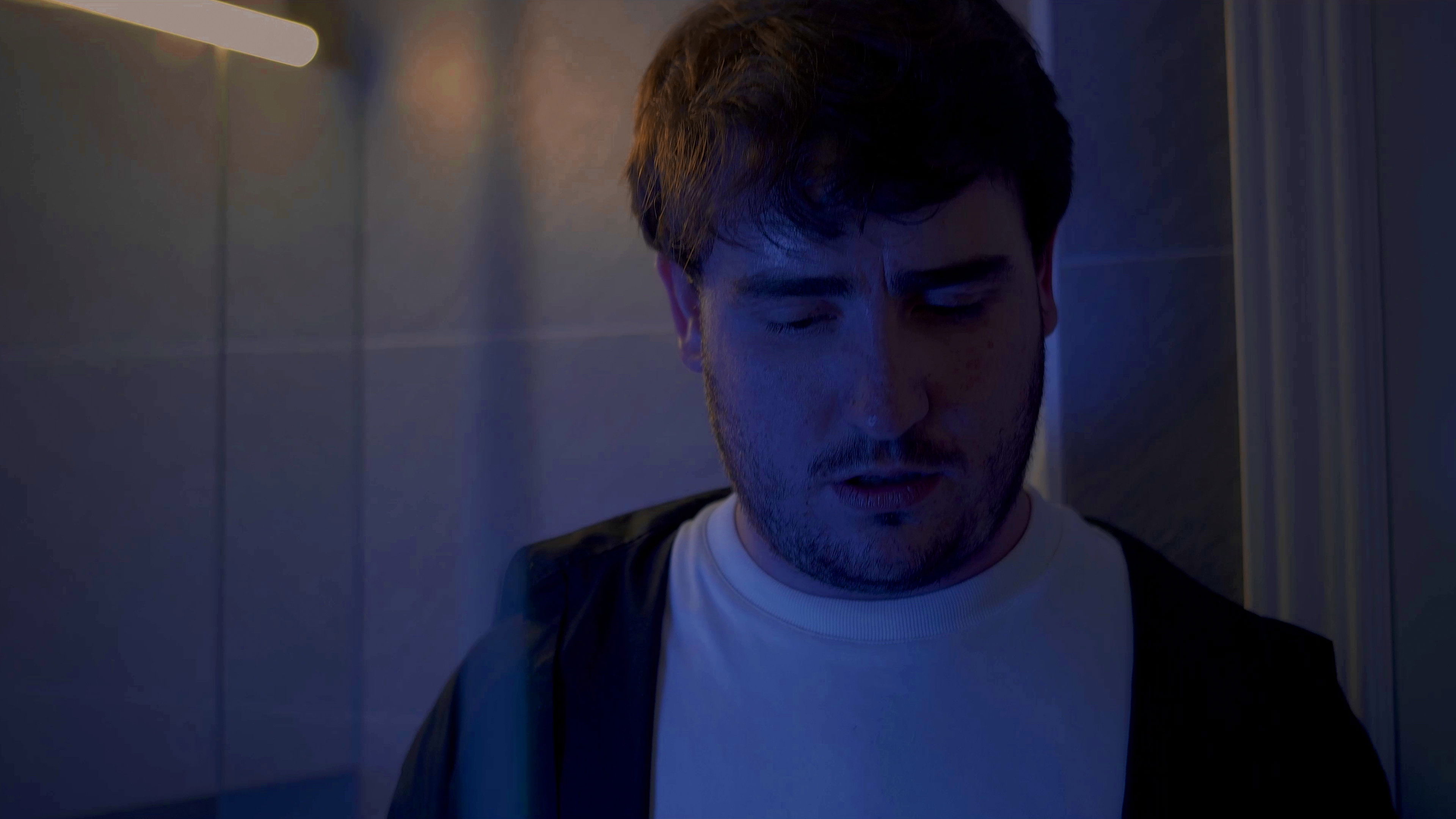 Backdrop for Reflections (반영)