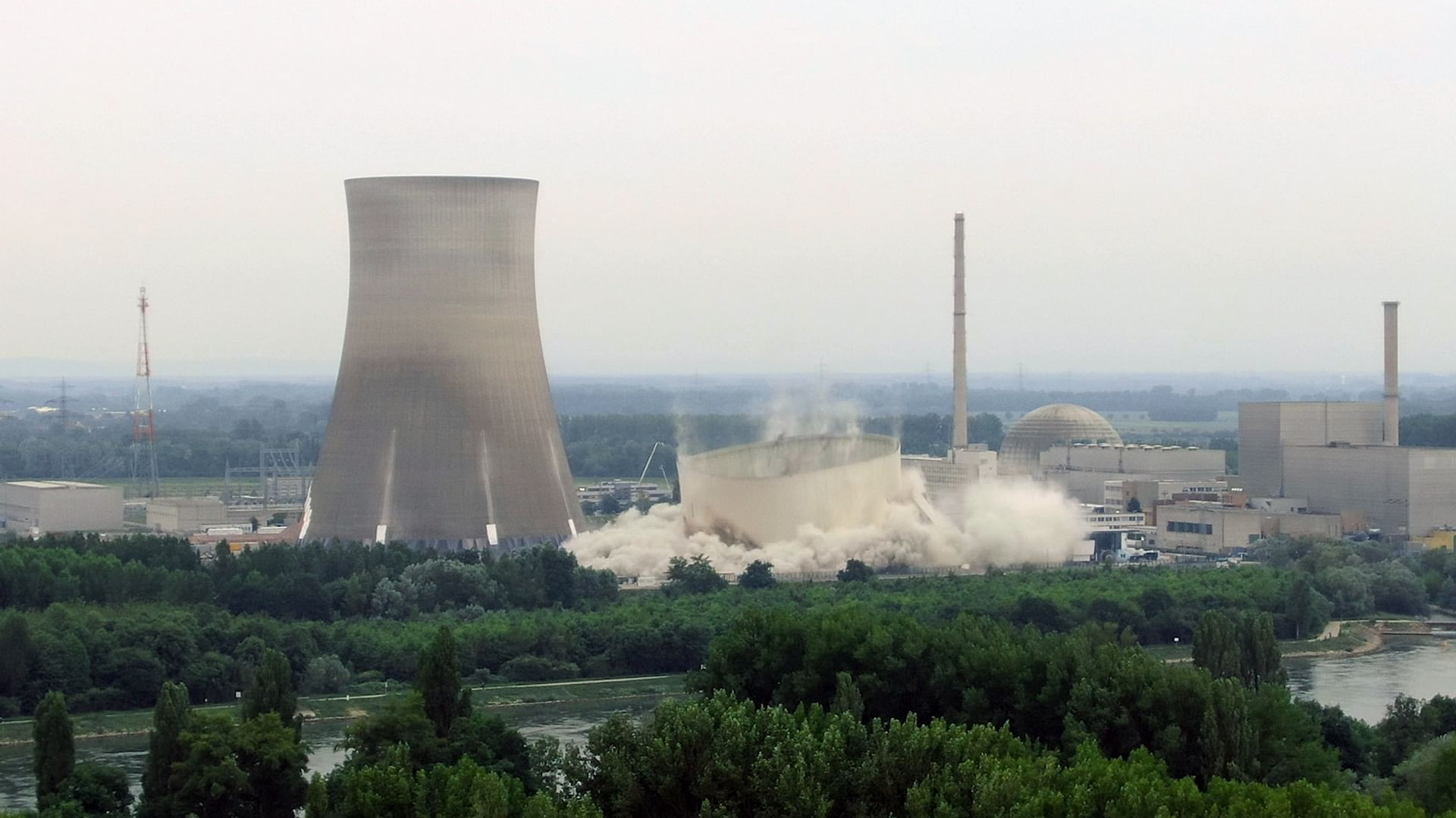Backdrop for Nuclear Power - End of an Era?