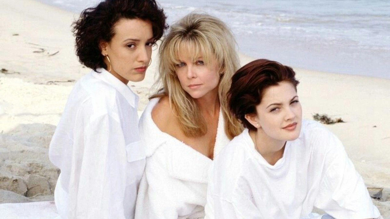 Backdrop for 2000 Malibu Road