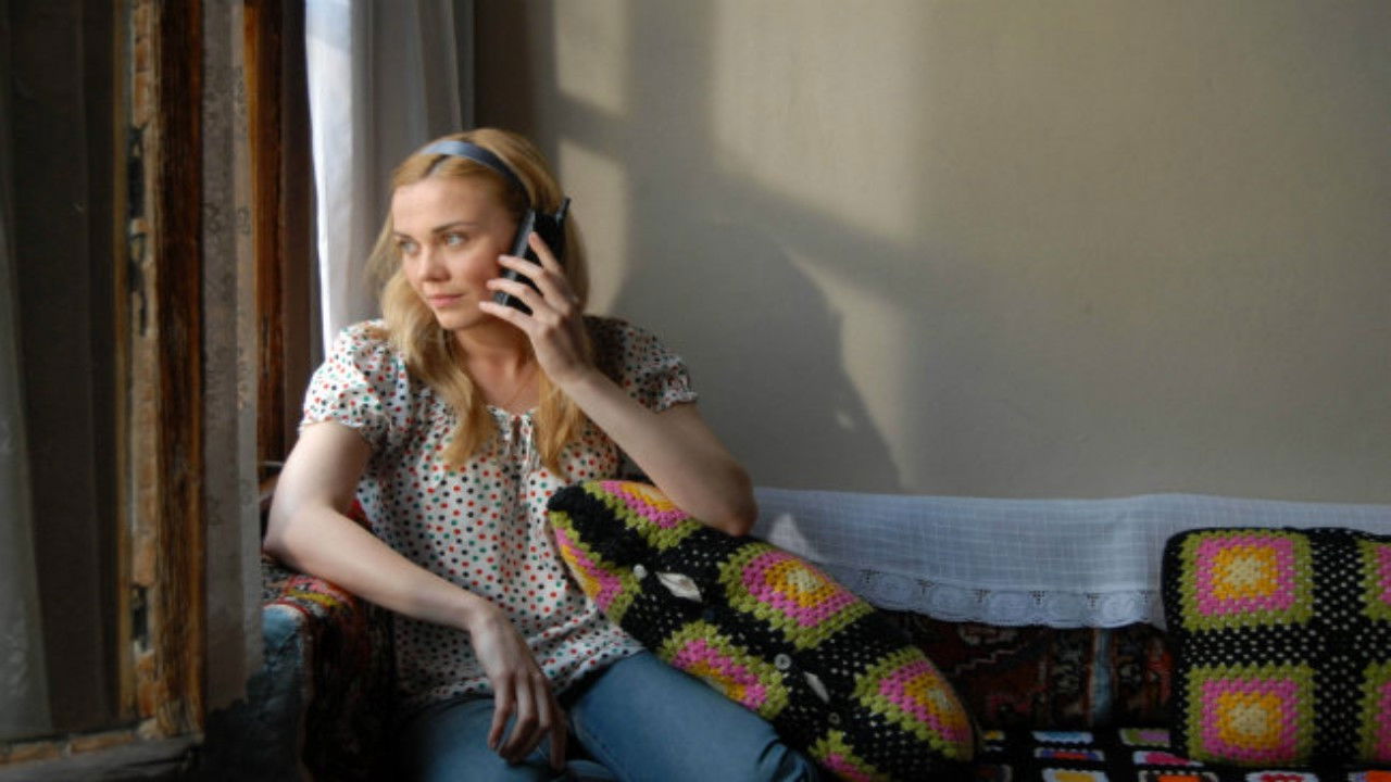 Backdrop for Öyle Sevdim ki Seni