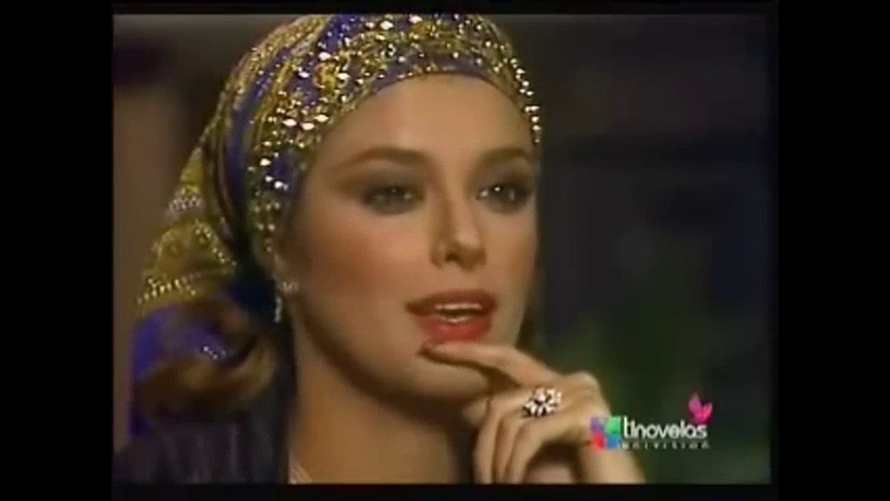 Backdrop for Colorina