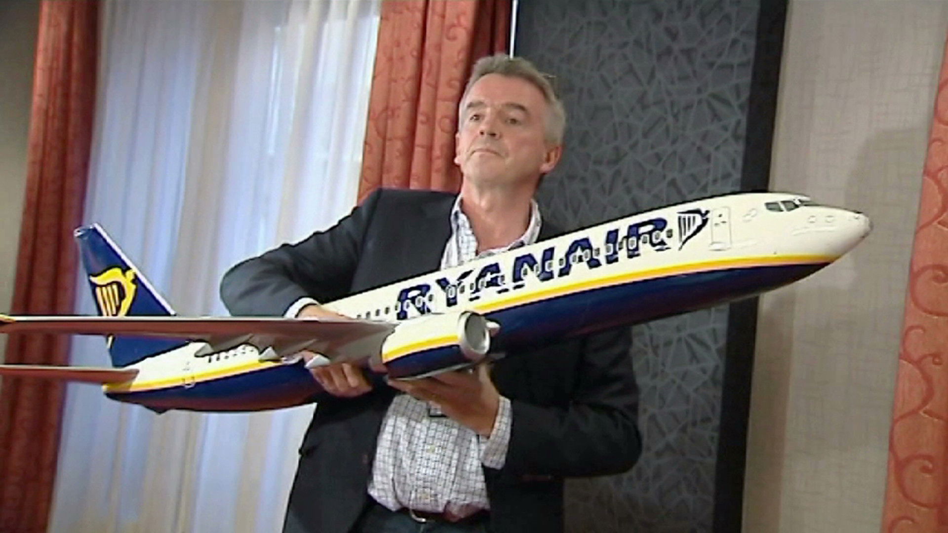 Backdrop for Ryanair: Mayday!