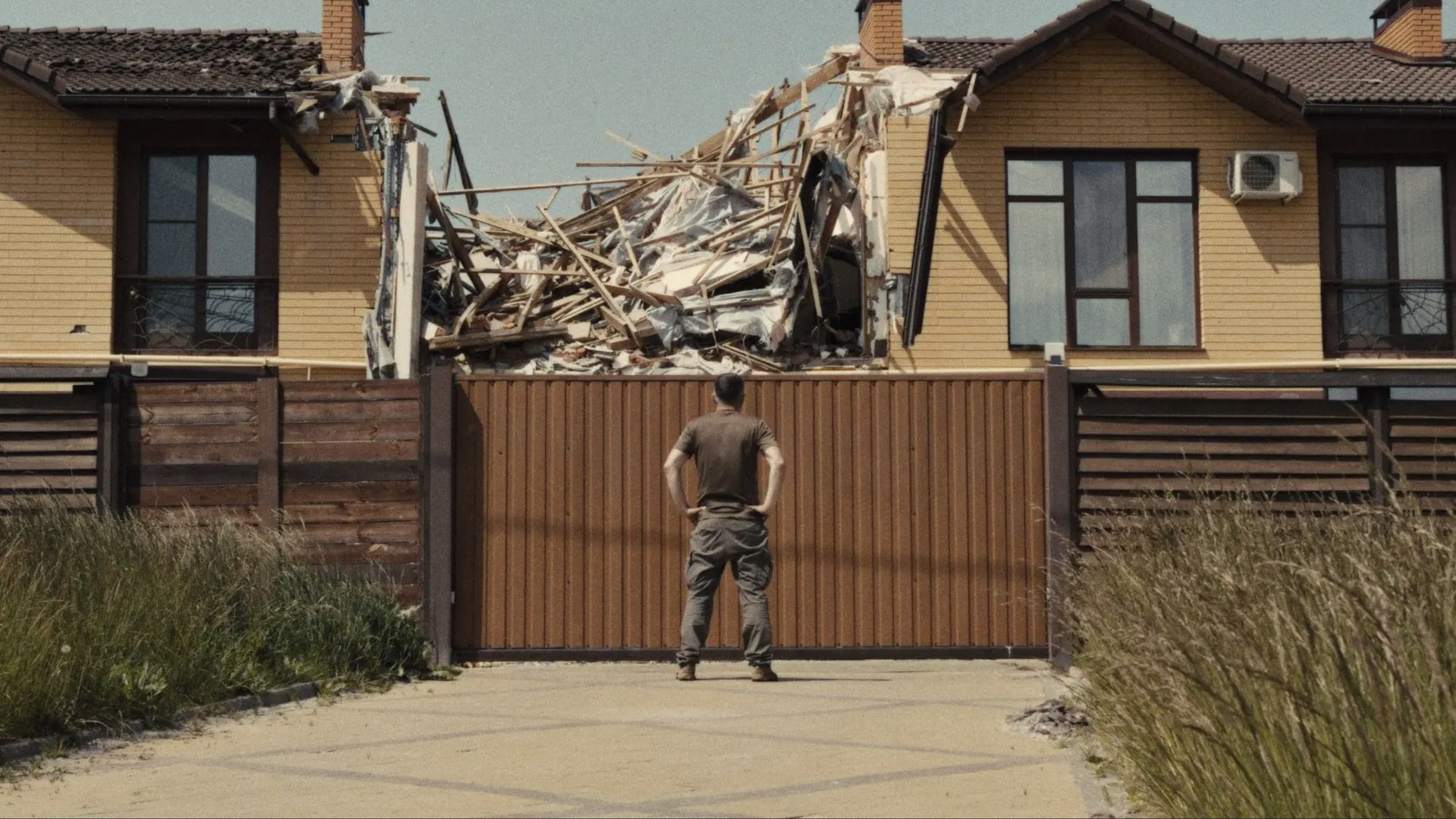 Backdrop for Porcelain War