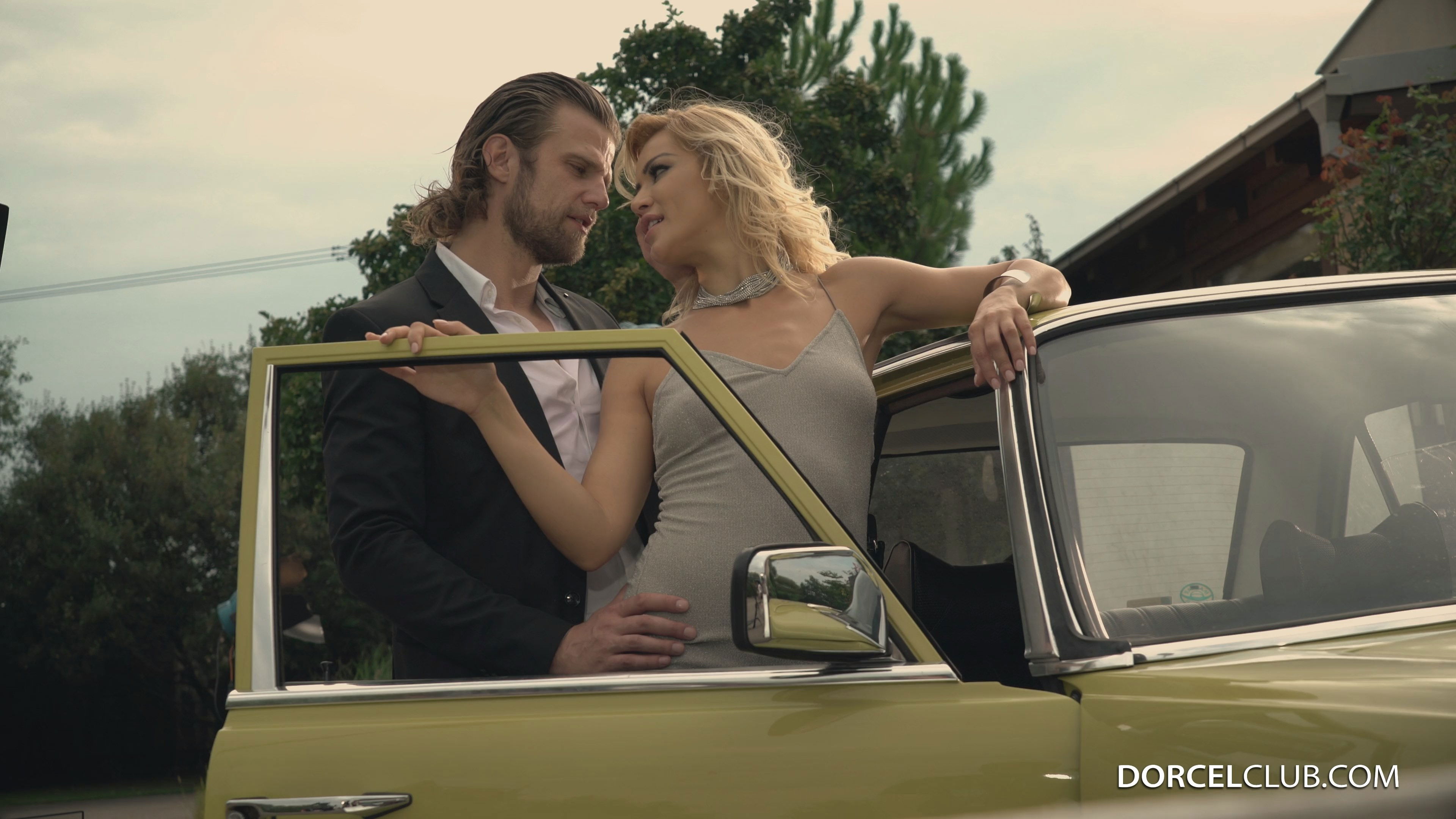 Backdrop for Girls at Work: The Agency