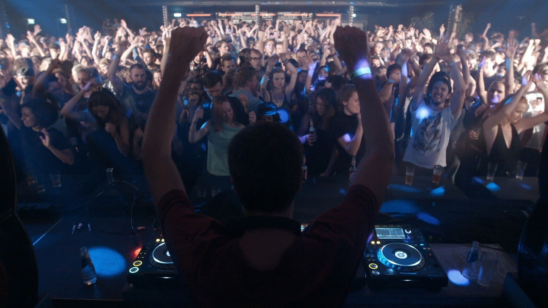 Backdrop for If I Think of Germany at Night