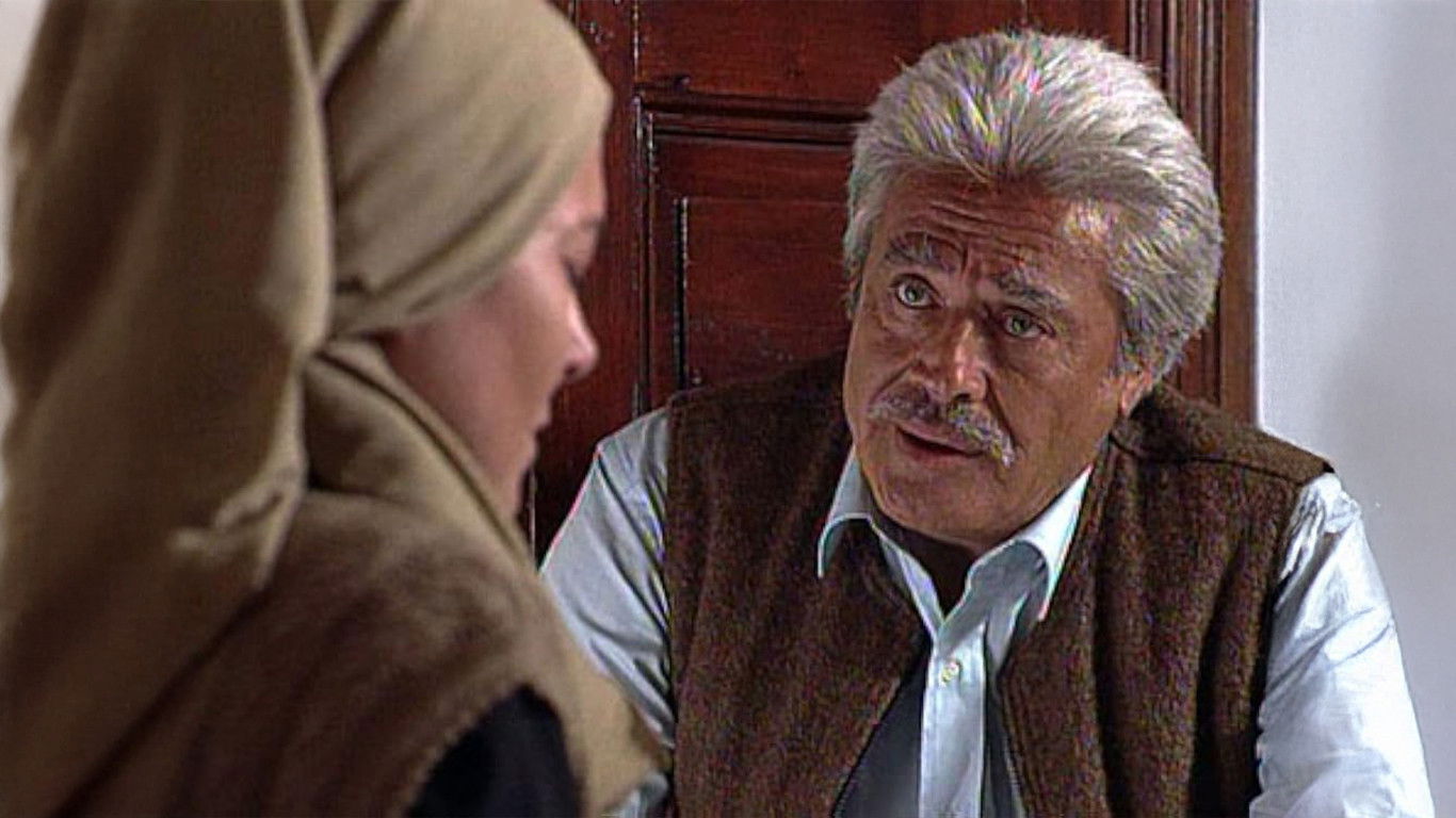 Backdrop for Bizim Ev