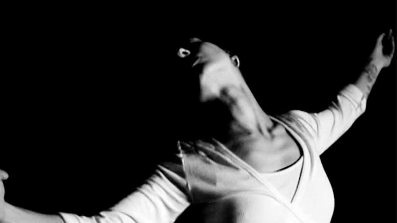 Backdrop for Une Vague