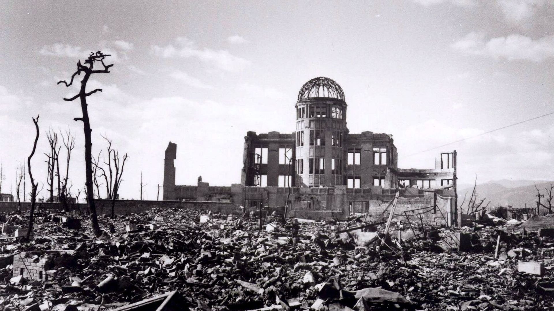 Backdrop for Hiroshima, la course vers l'apocalypse