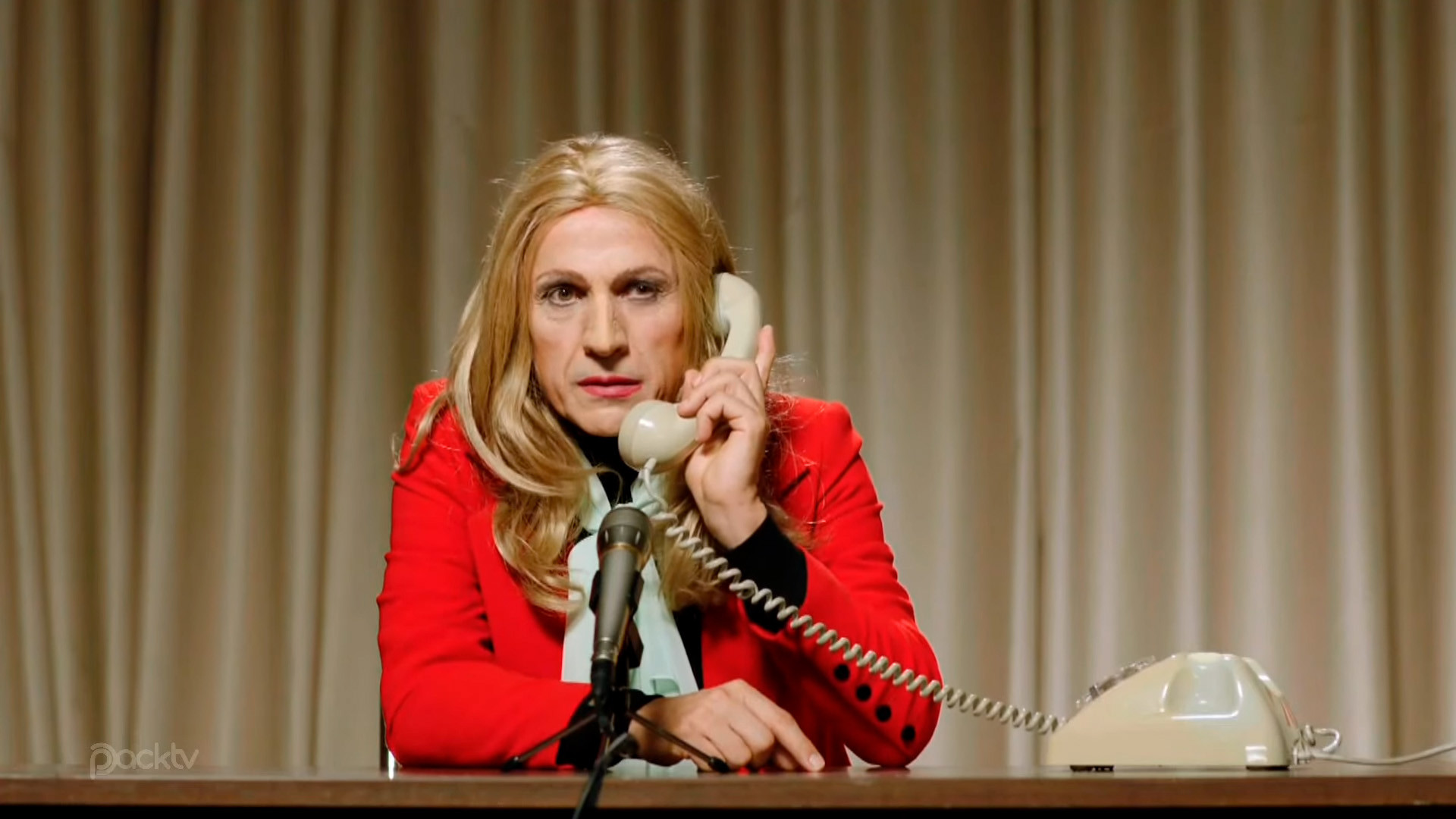 Backdrop for Operación IA IA Oh