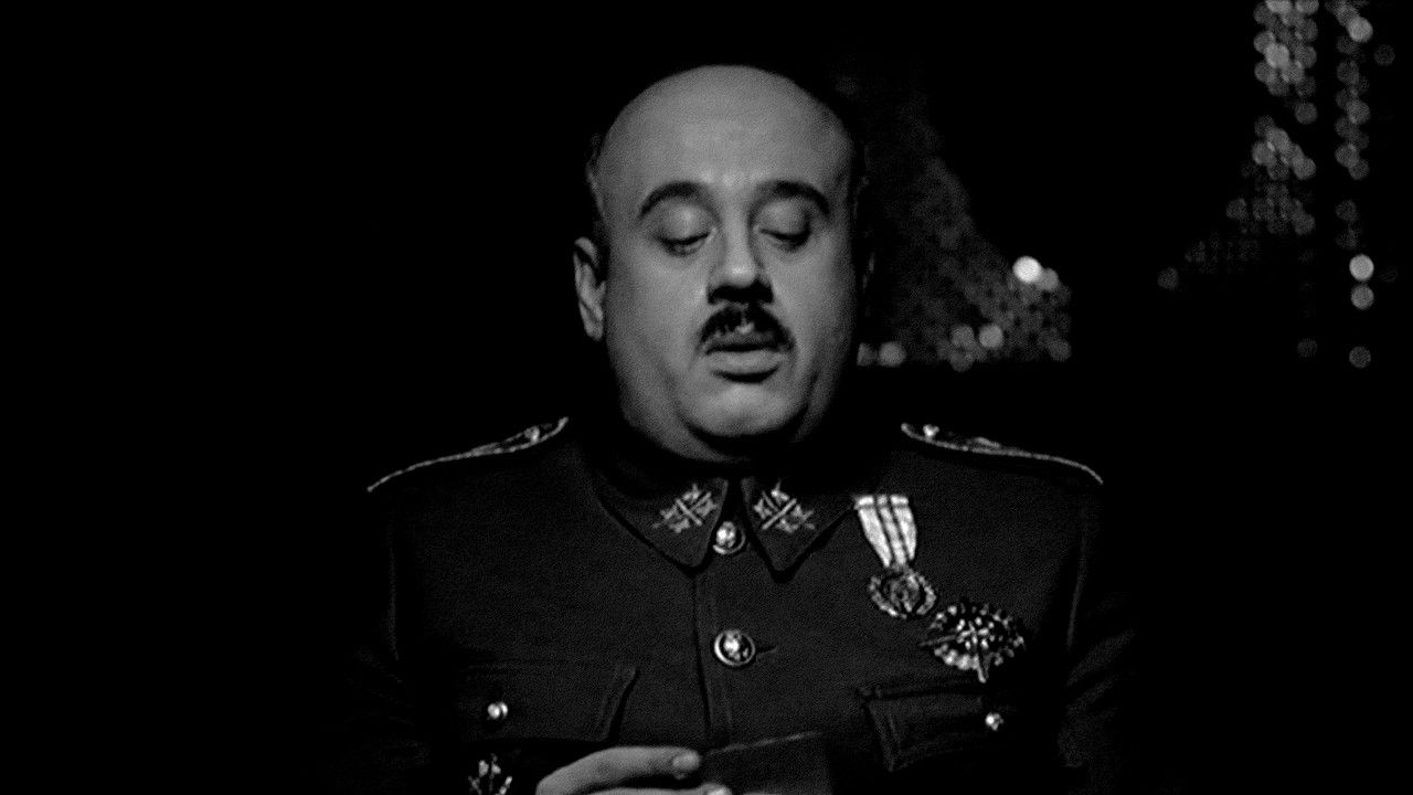 Backdrop for Madregilda