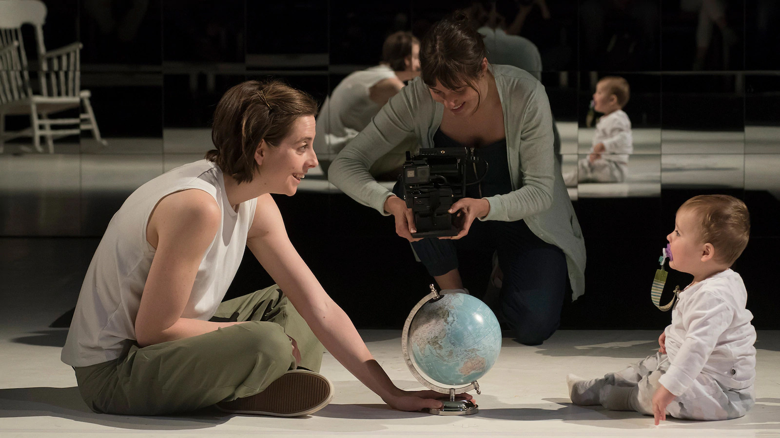 Backdrop for Bébés