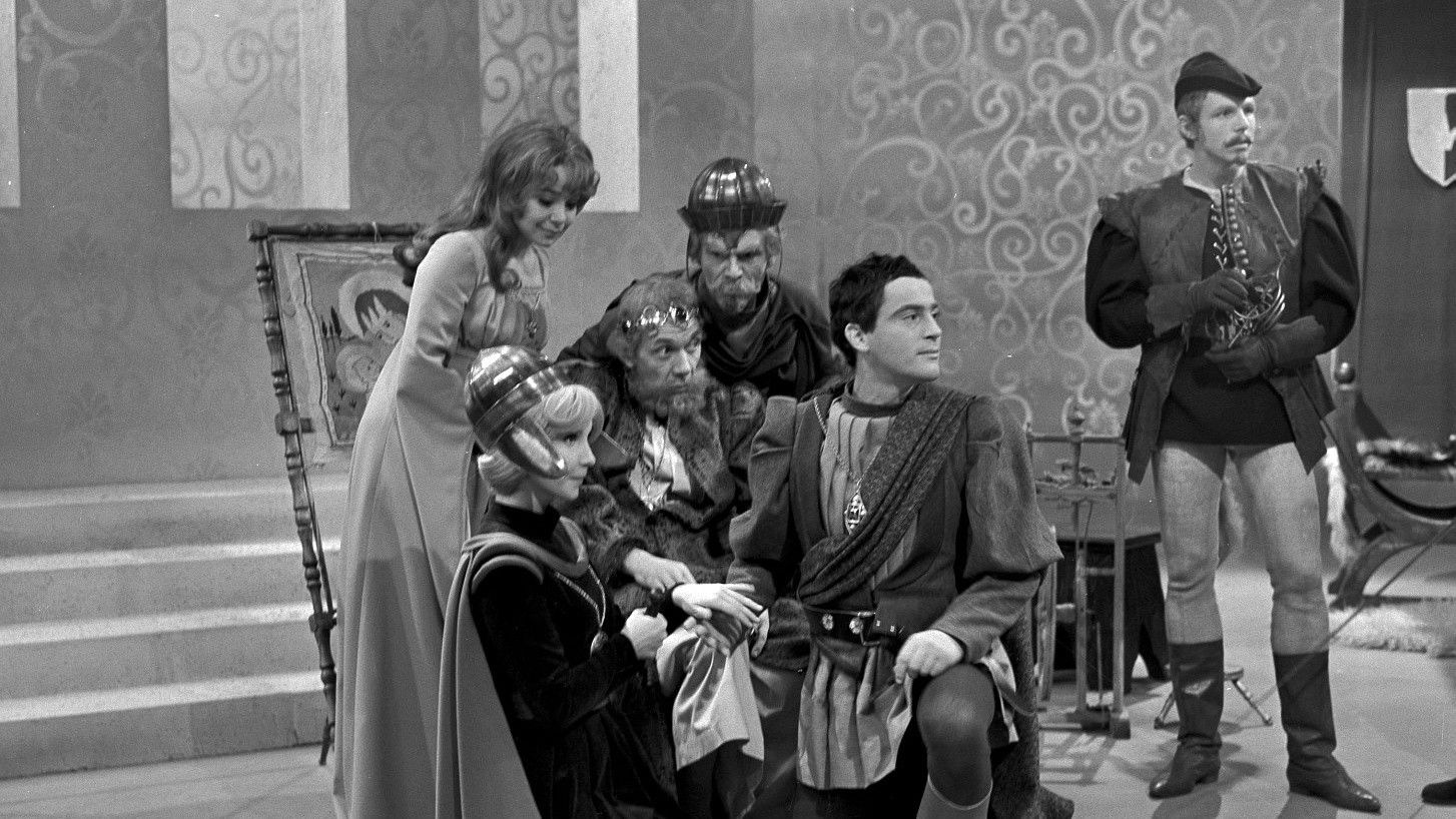 Backdrop for Královská ozvěna