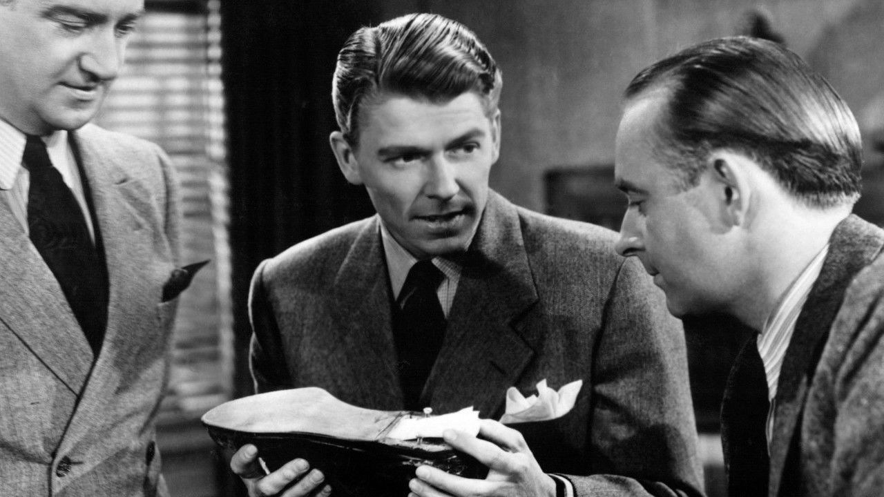 Backdrop for Murder in the Air